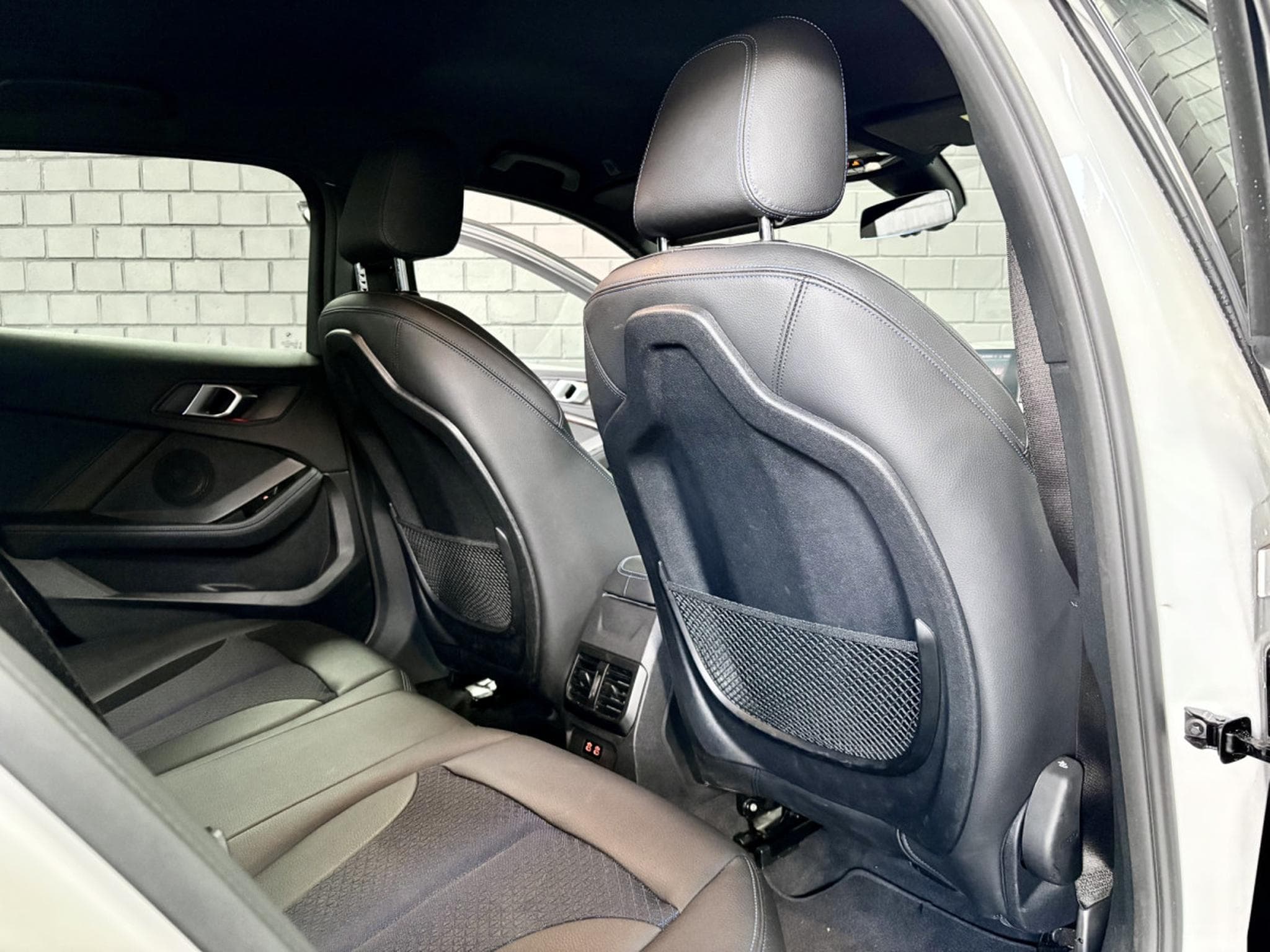 BMW 118 D M-Sport 2.0 150CV *BLACK PACK* 19" * ALARME* (2023) - Foto 25