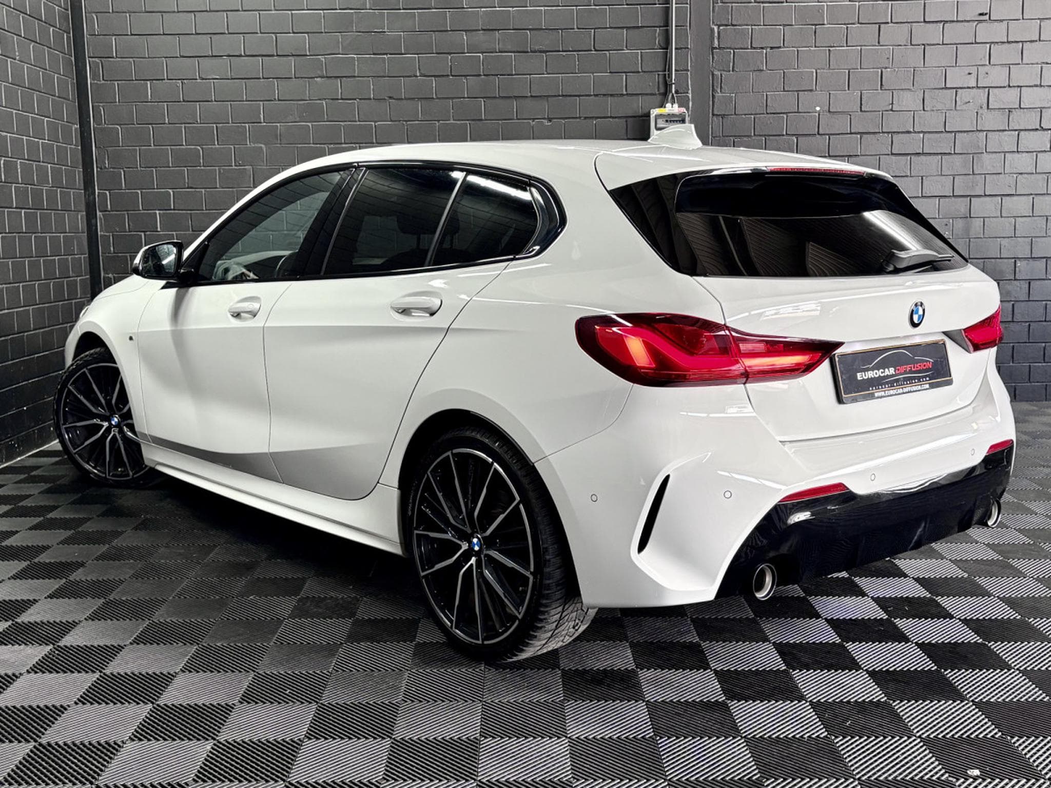 BMW 118 D M-Sport 2.0 150CV *BLACK PACK* 19" * ALARME* (2023) - Foto 4
