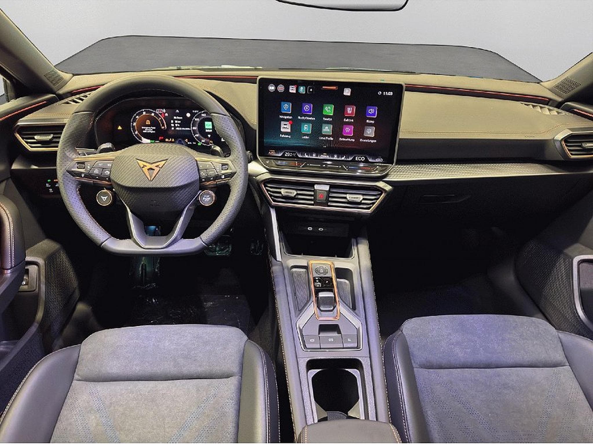 Cupra Leon (2025) - Photo 12