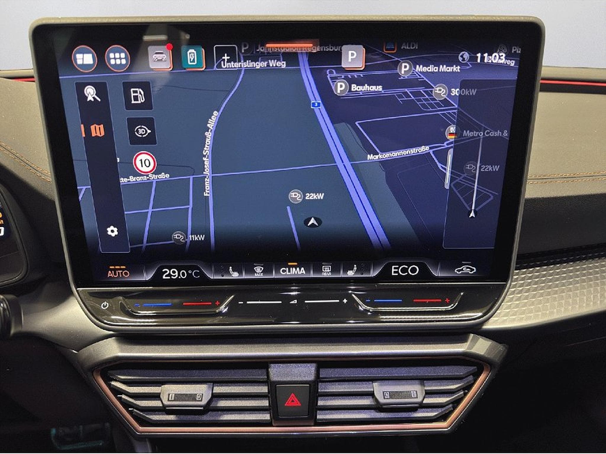 Cupra Leon (2025) - Photo 14