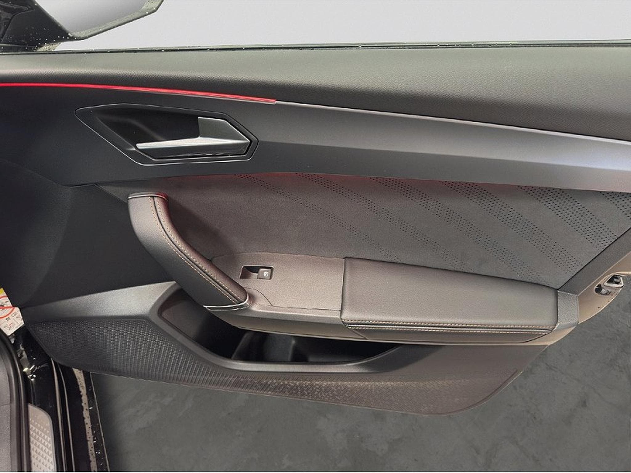 Cupra Leon (2025) - Photo 19