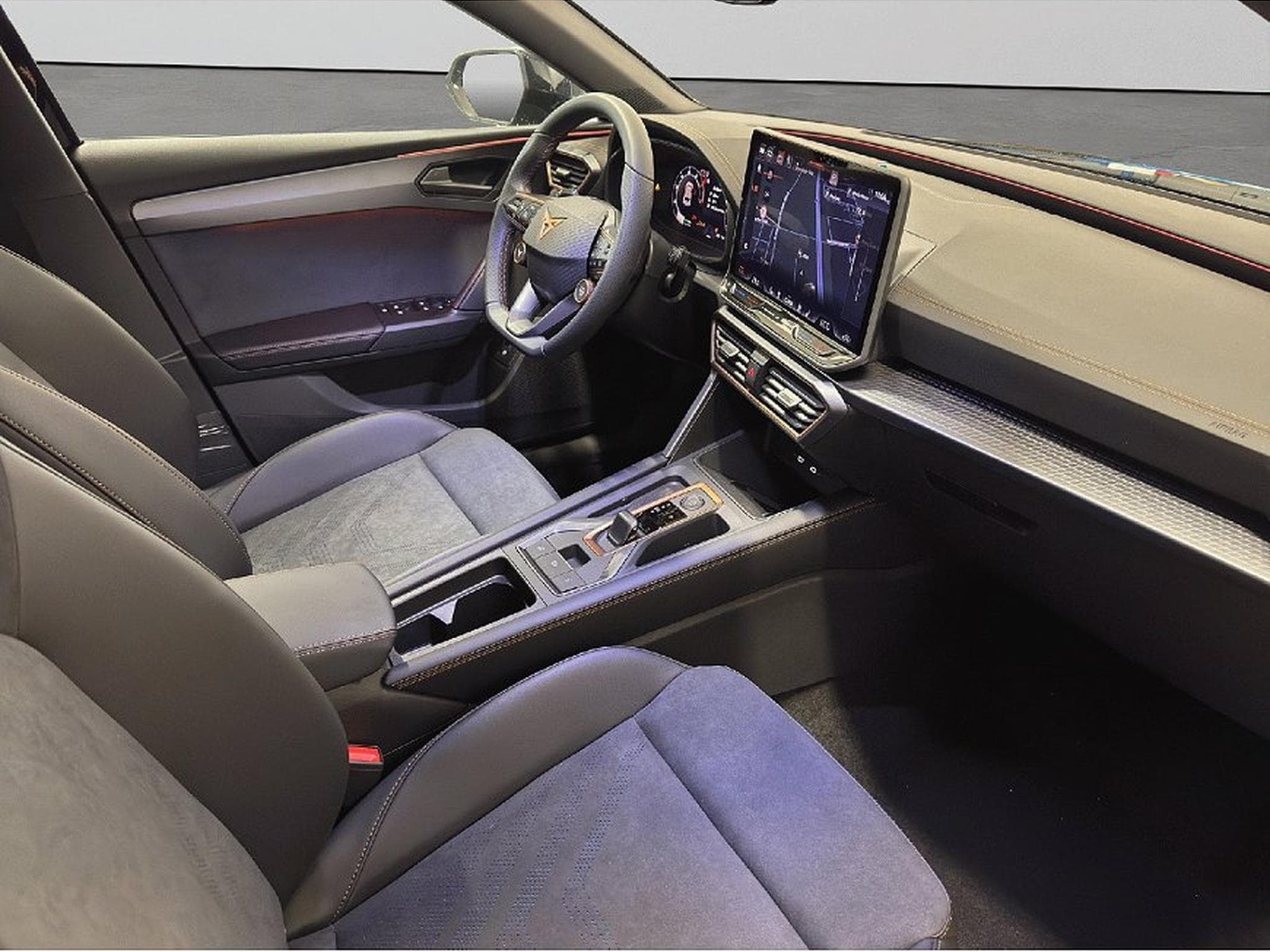 Cupra Leon (2025) - Photo 20