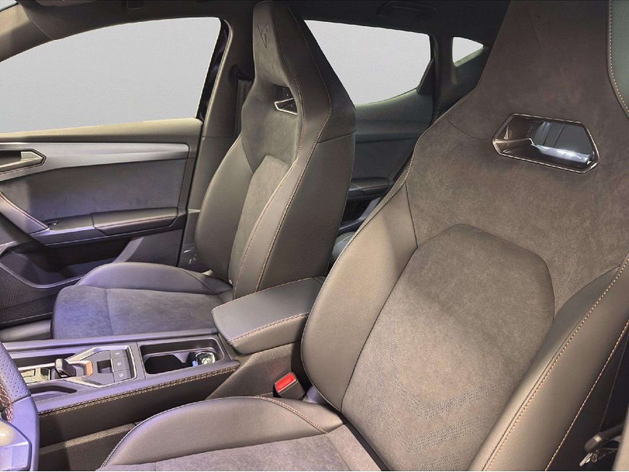 Cupra Leon (2025) - Photo 9