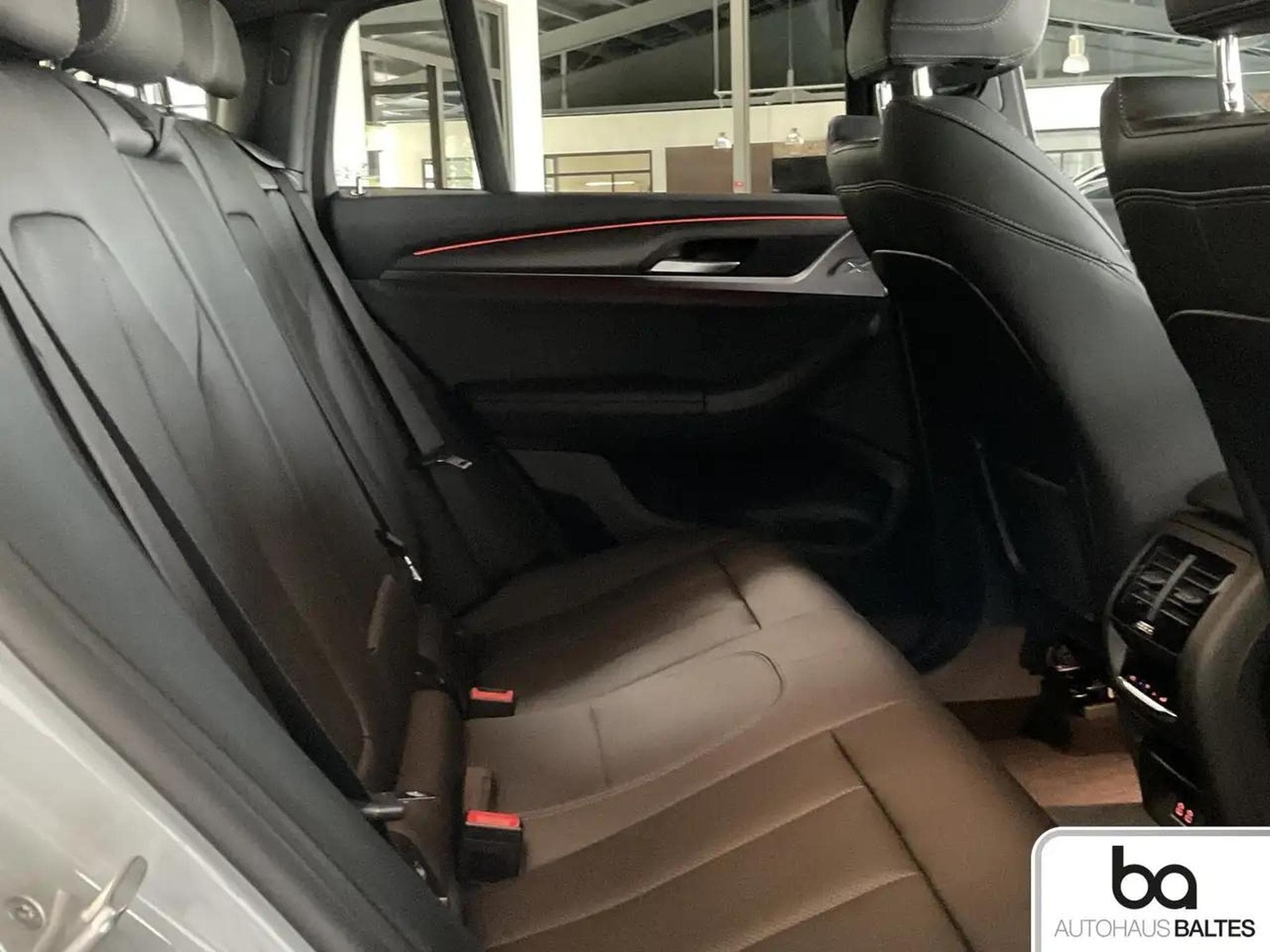 BMW X4 (2025) - Photo 8