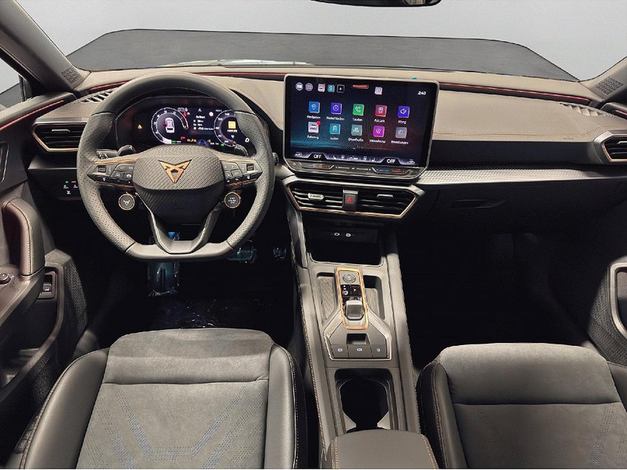 Cupra Leon (2025) - Photo 12