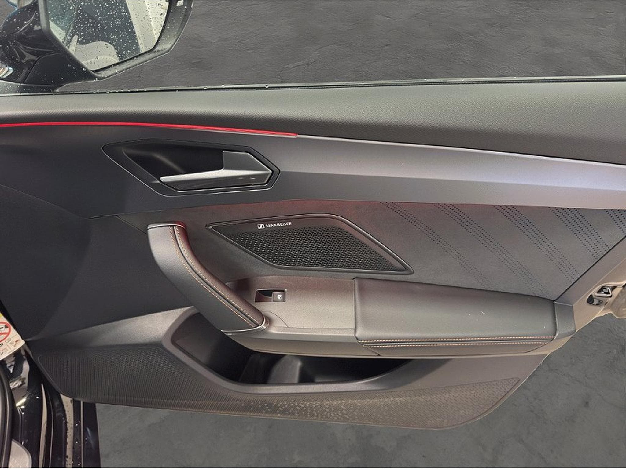 Cupra Leon (2025) - Photo 19