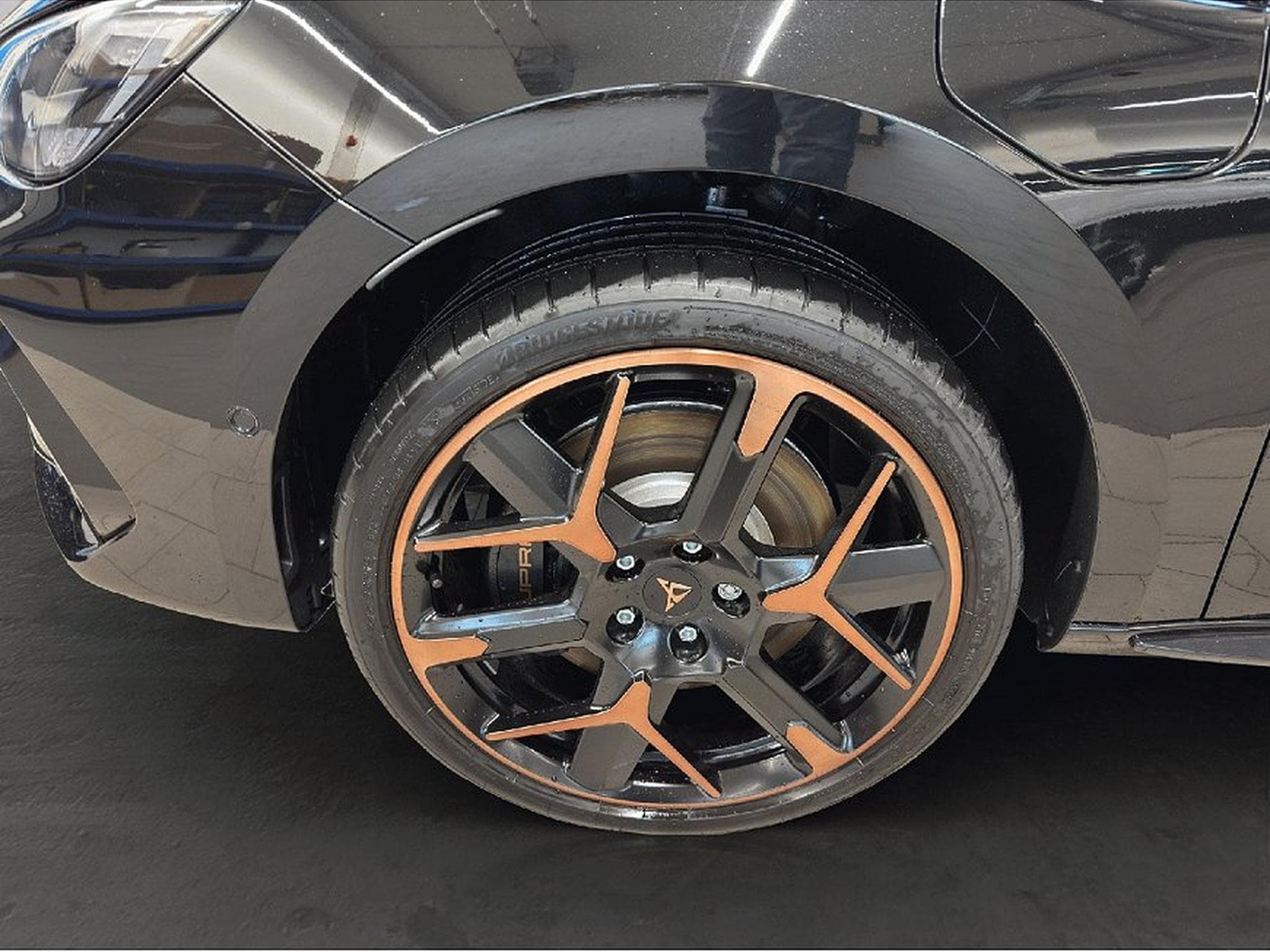 Cupra Leon (2025) - Photo 8