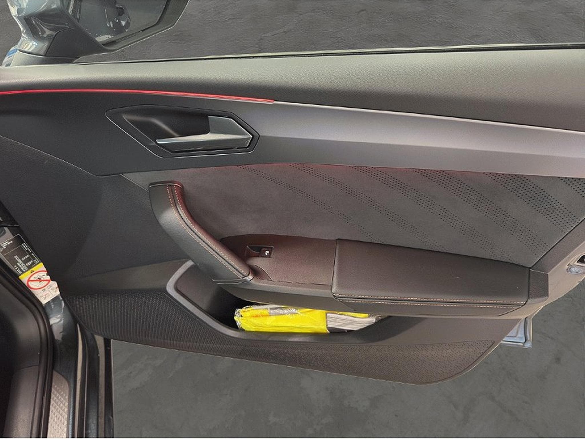 Cupra Leon (2025) - Photo 19