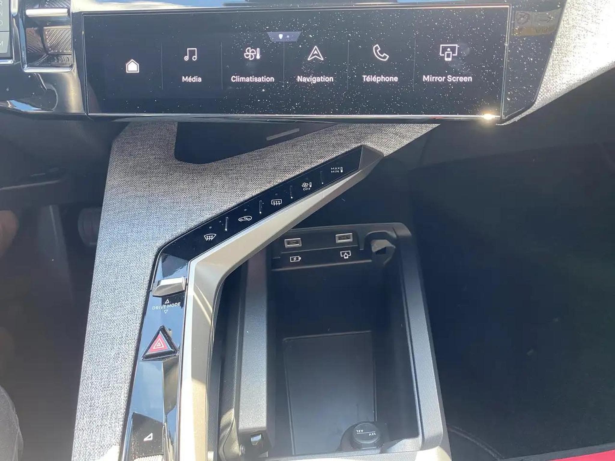 Peugeot 3008 (2025) - Photo 12