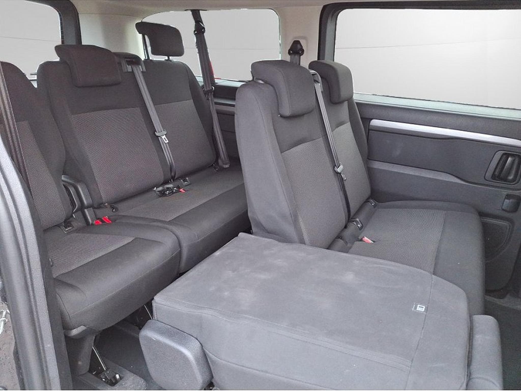 Opel Zafira (2026) - Photo 9