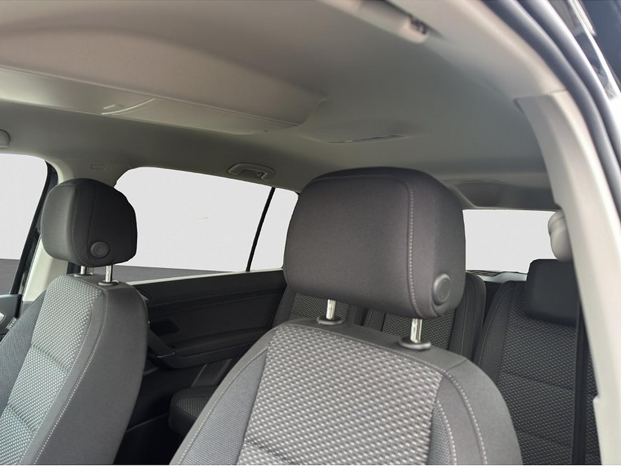 VW Touran (2026) - Photo 23