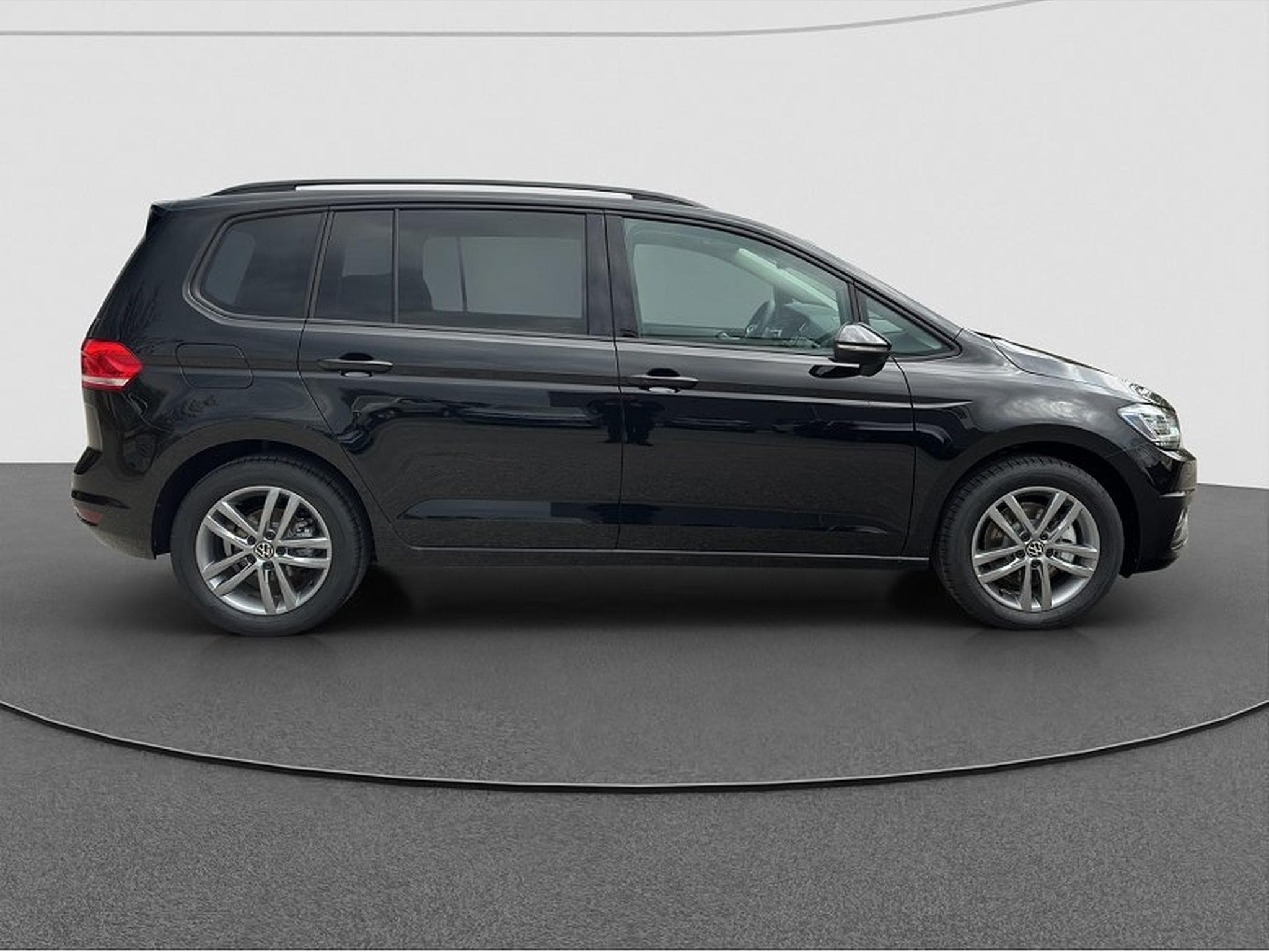 VW Touran (2026) - Photo 7