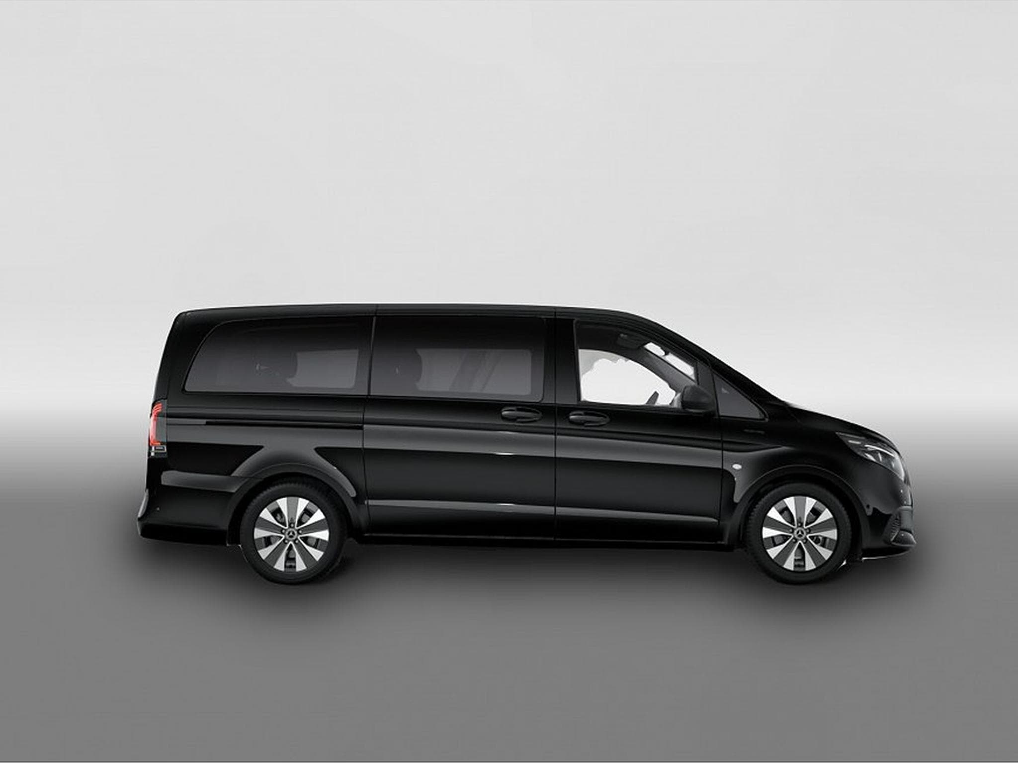 Mercedes Vito (2024) - Photo 4