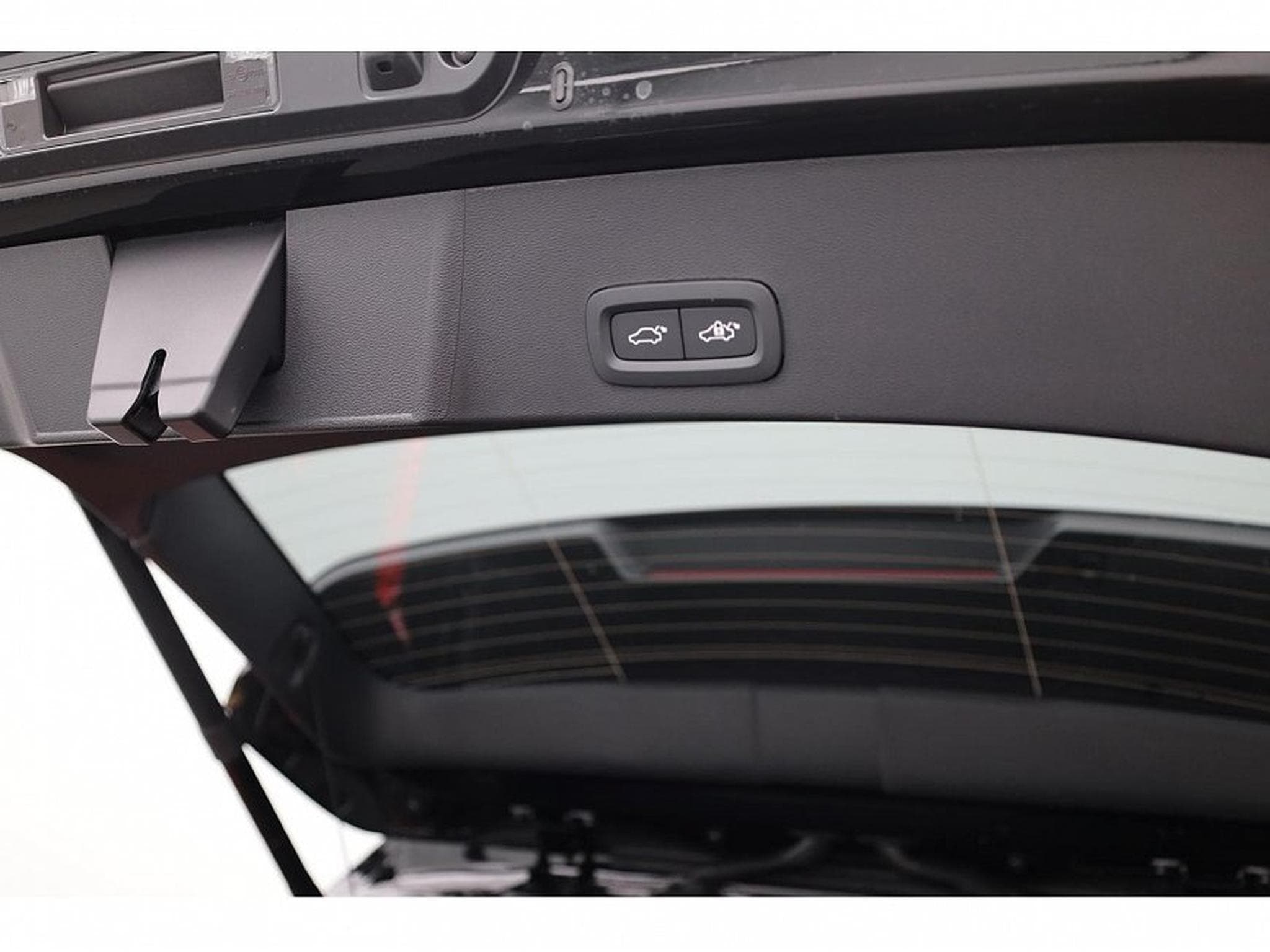 Volvo XC40 (2026) - Photo 16