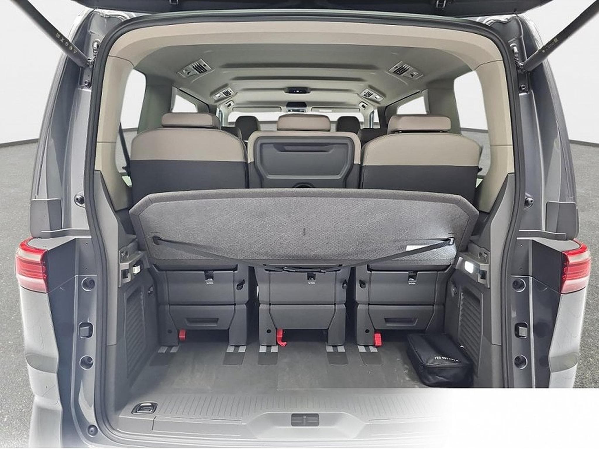 VW Multivan (2026) - Photo 13