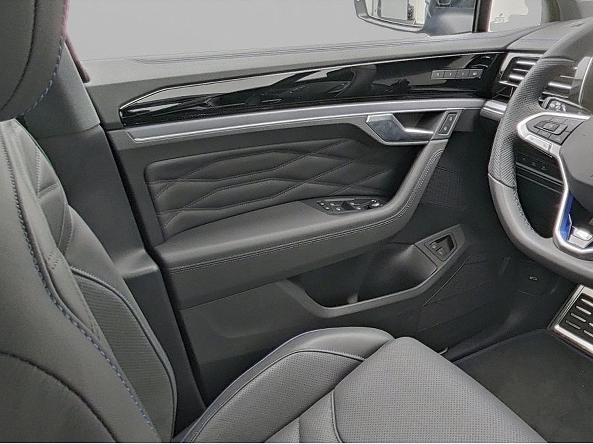 VW Touareg (2026) - Photo 5