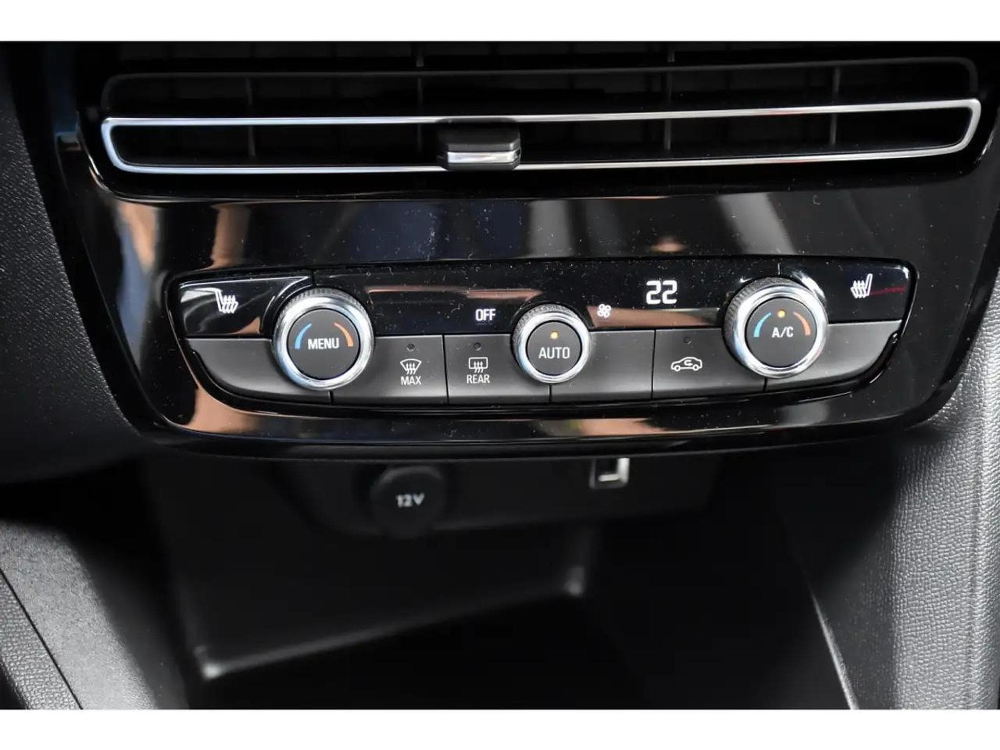 Opel Mokka (2023) - Photo 16