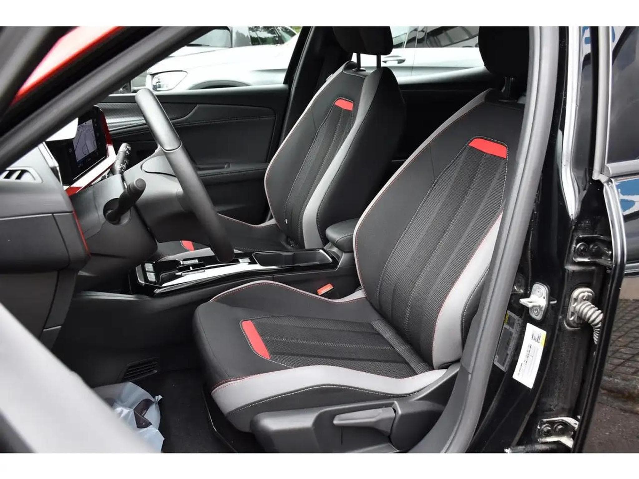 Opel Mokka (2023) - Photo 5