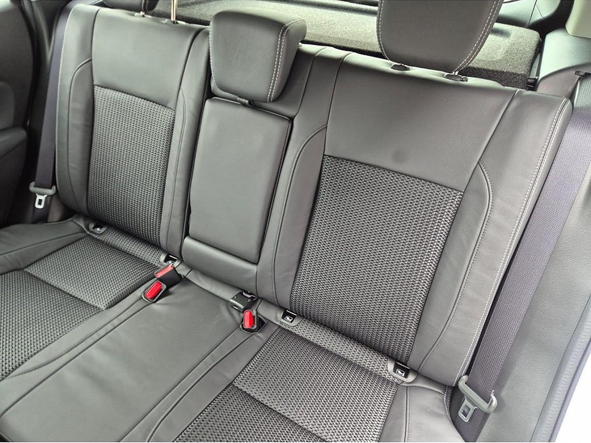 Suzuki S-Cross (2026) - Photo 12