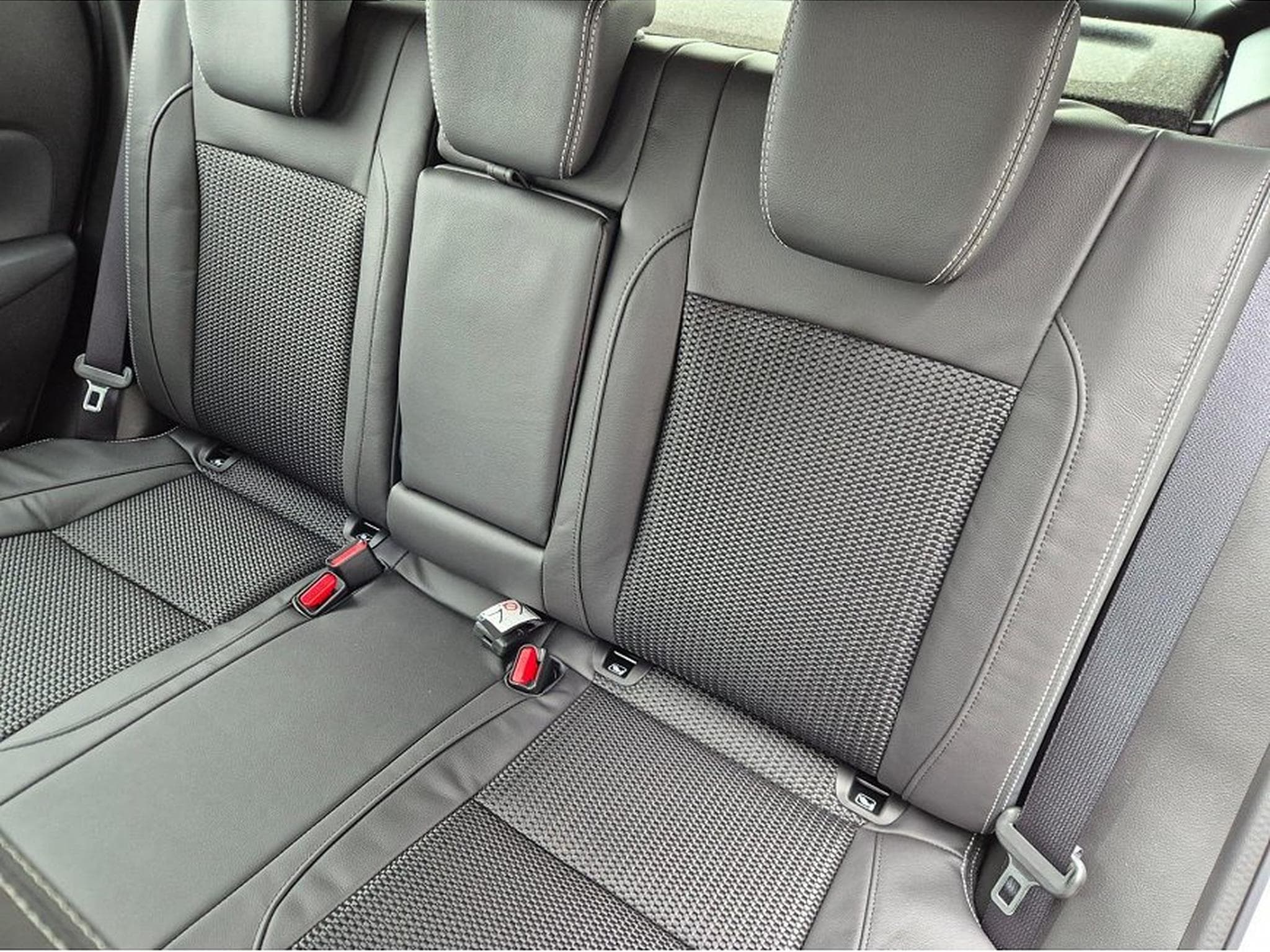 Suzuki S-Cross (2026) - Photo 12