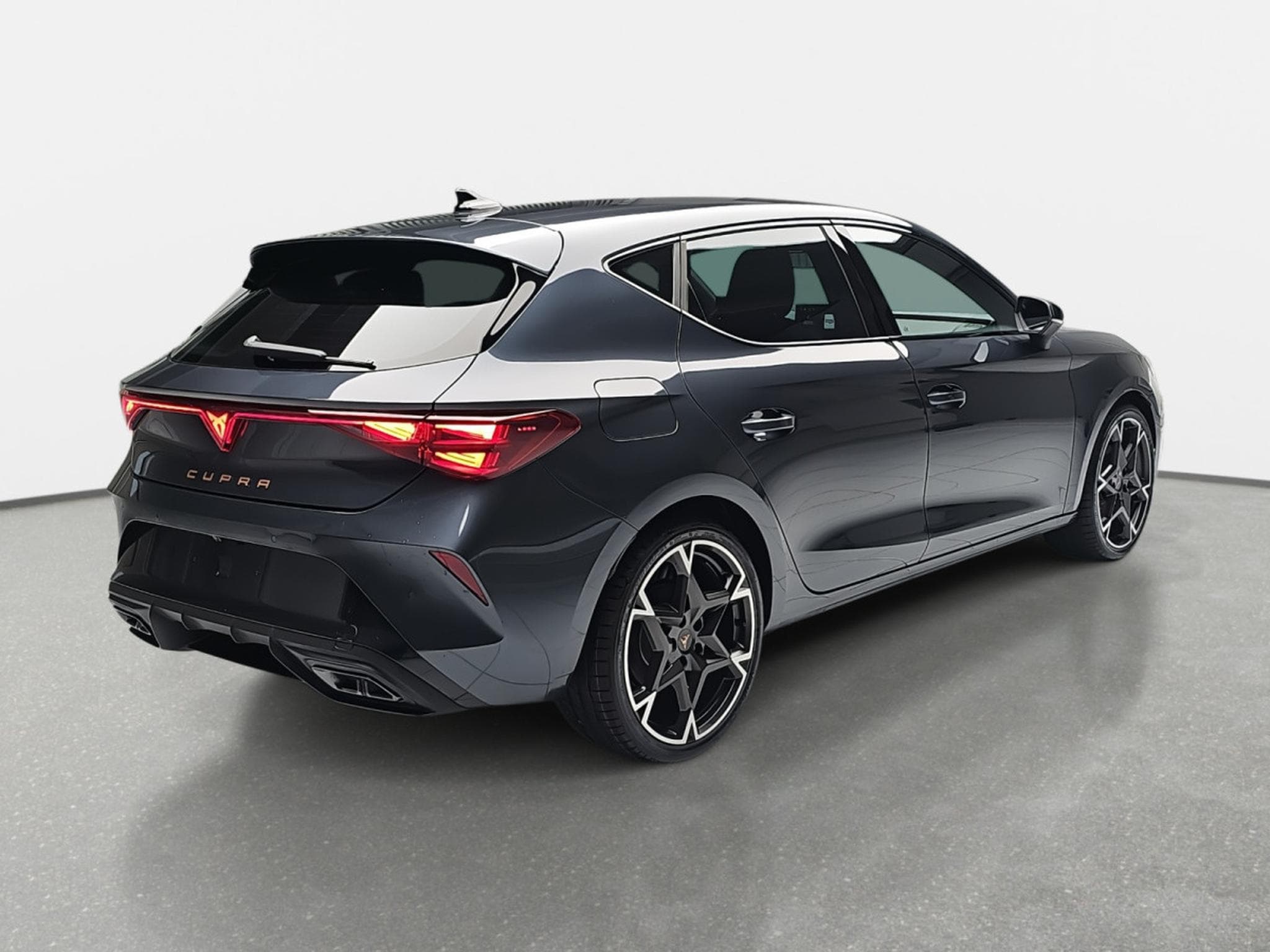 Cupra Leon 1.5 eTSi DSG 150 (2025) - Photo 3