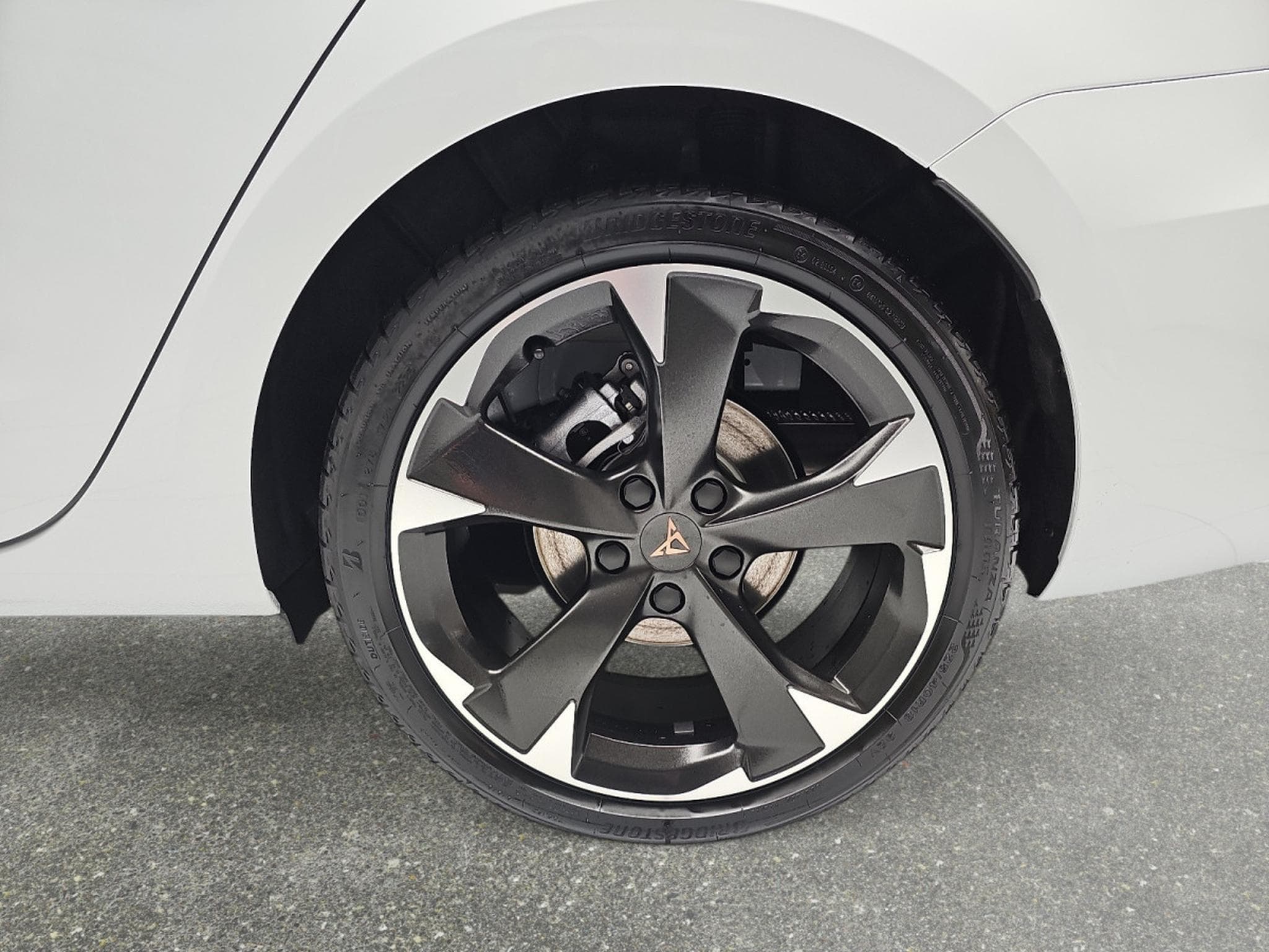 Cupra Leon 1.5 eTSi DSG 150 Kombi (2025) - Photo 6