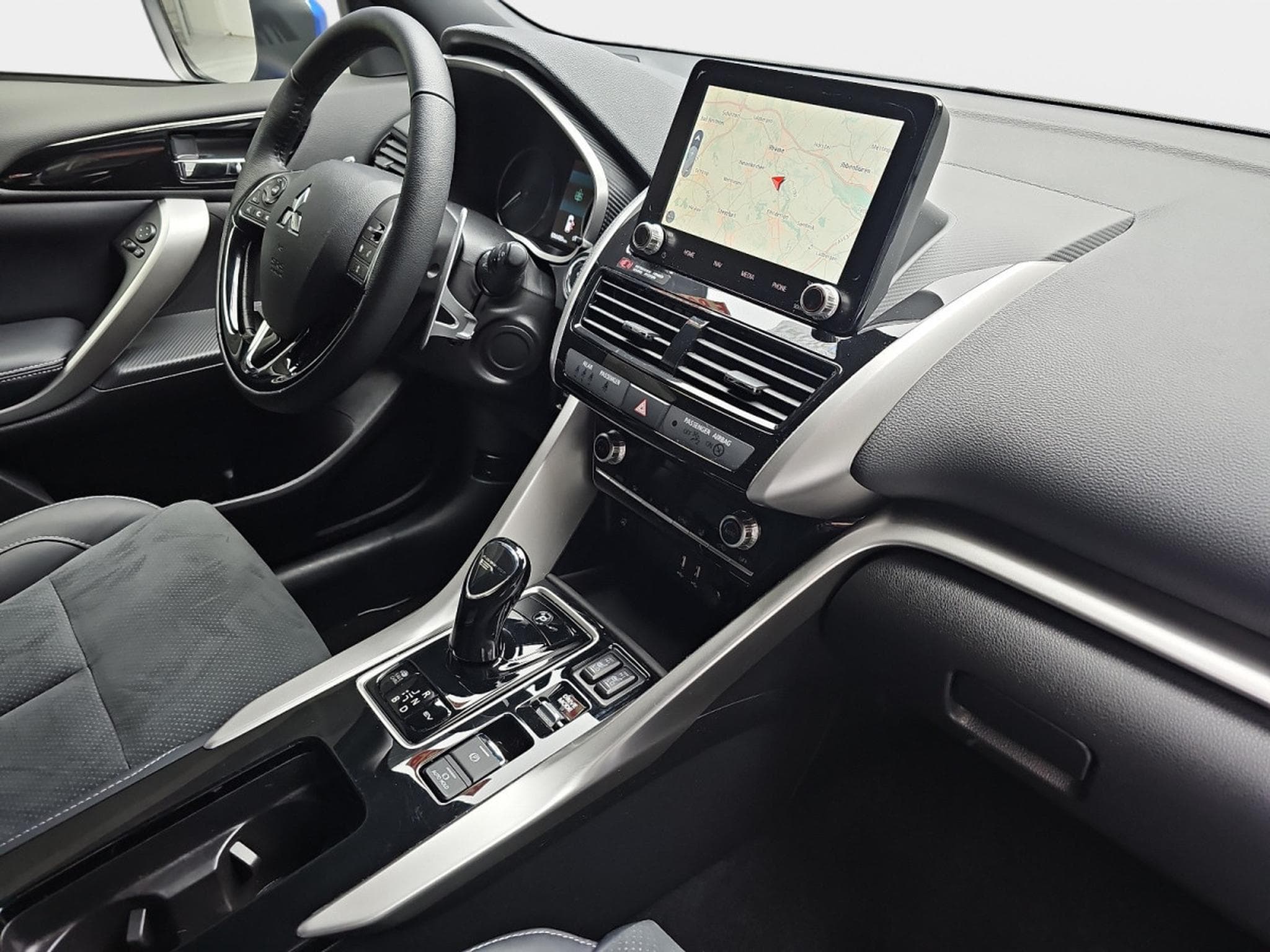 Mitsubishi Eclipse Cross 2.4 MIVEC PHEV CVT Select (2025) - Photo 15