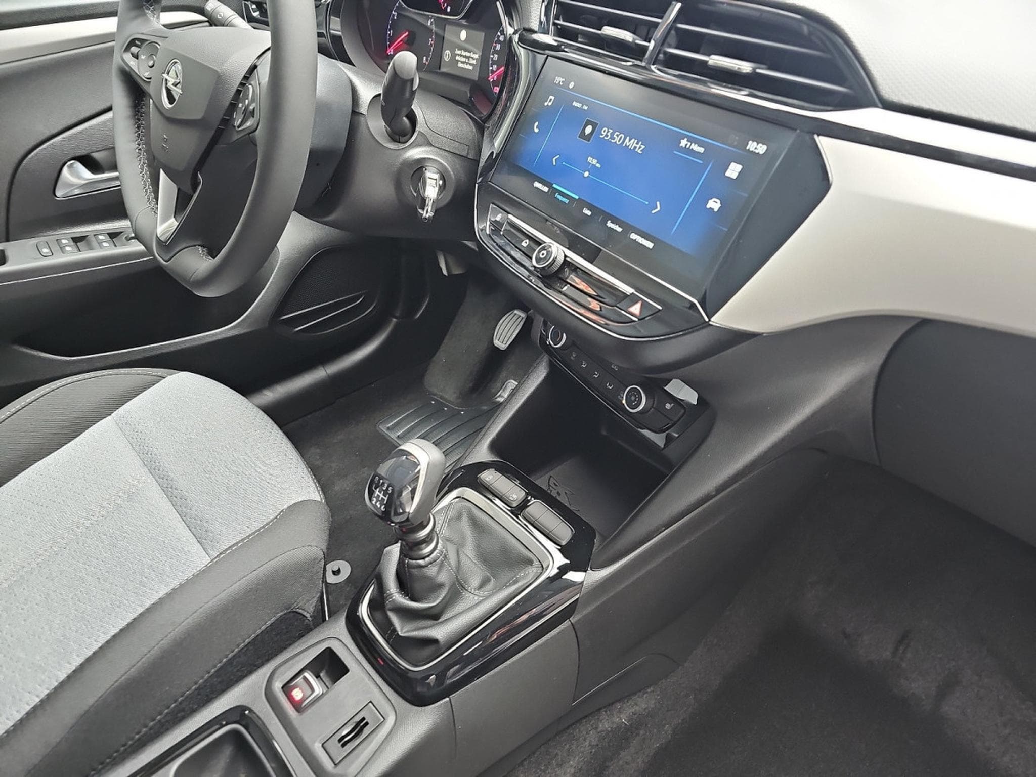 Opel Corsa 1.2 TURBO 101 Edition (2025) - Photo 16