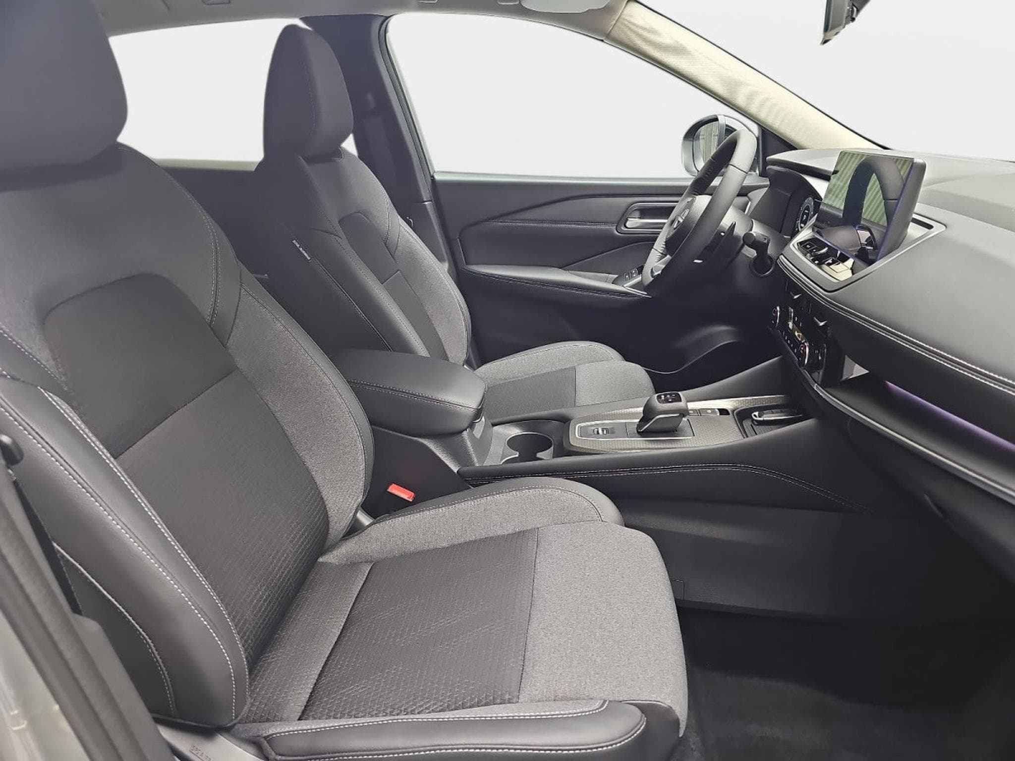 Nissan Qashqai 1.3 DIG-T 158 X-tronic N-Connecta (2026) - Photo 14