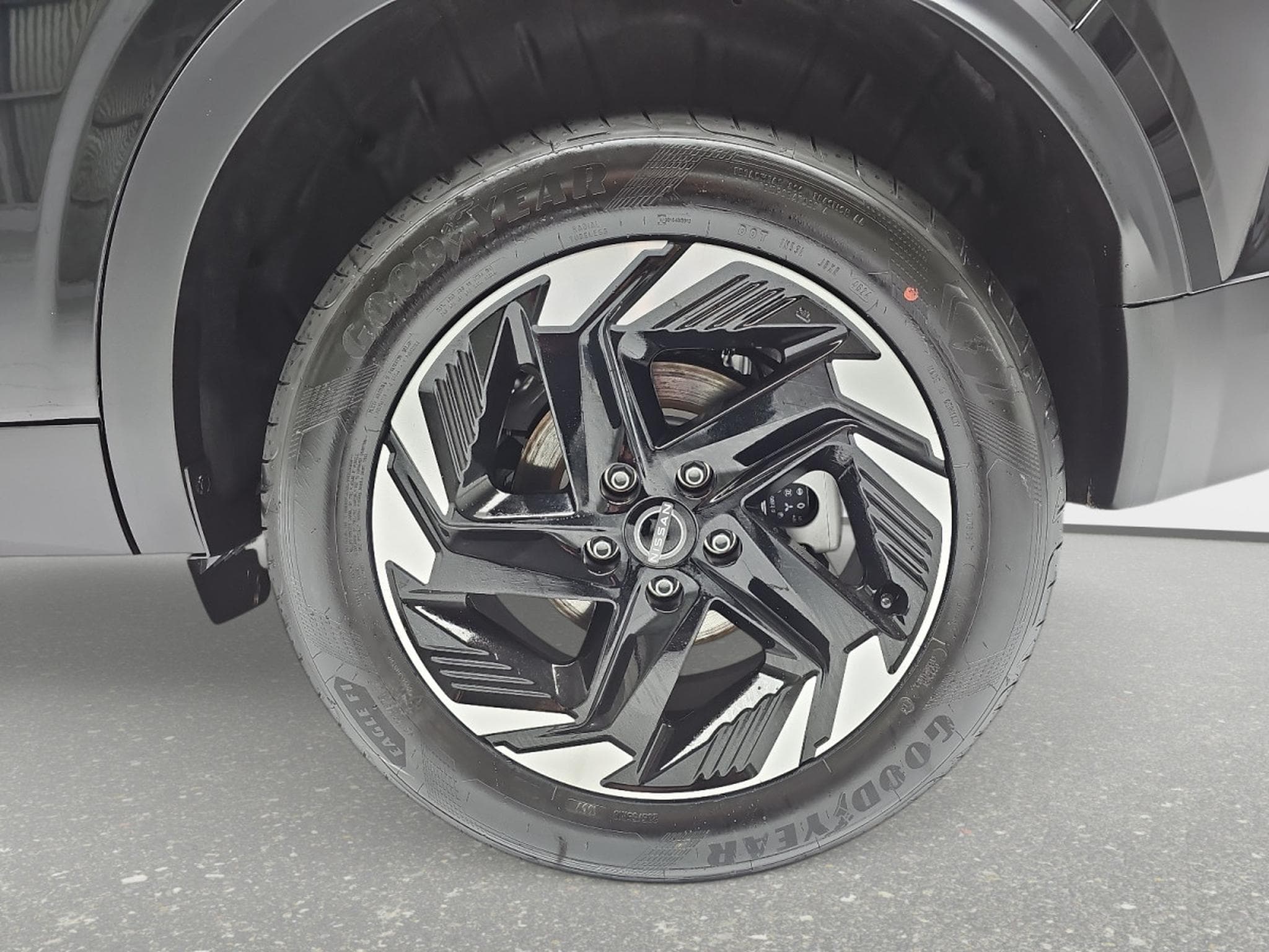 Nissan Qashqai 1.3 DIG-T 158 X-tronic N-Connecta (2026) - Photo 6