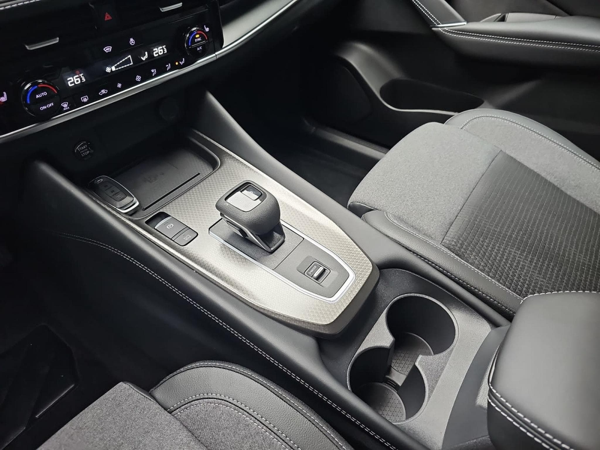 Nissan Qashqai 1.3 DIG-T 158 X-tronic N-Connecta (2026) - Photo 11