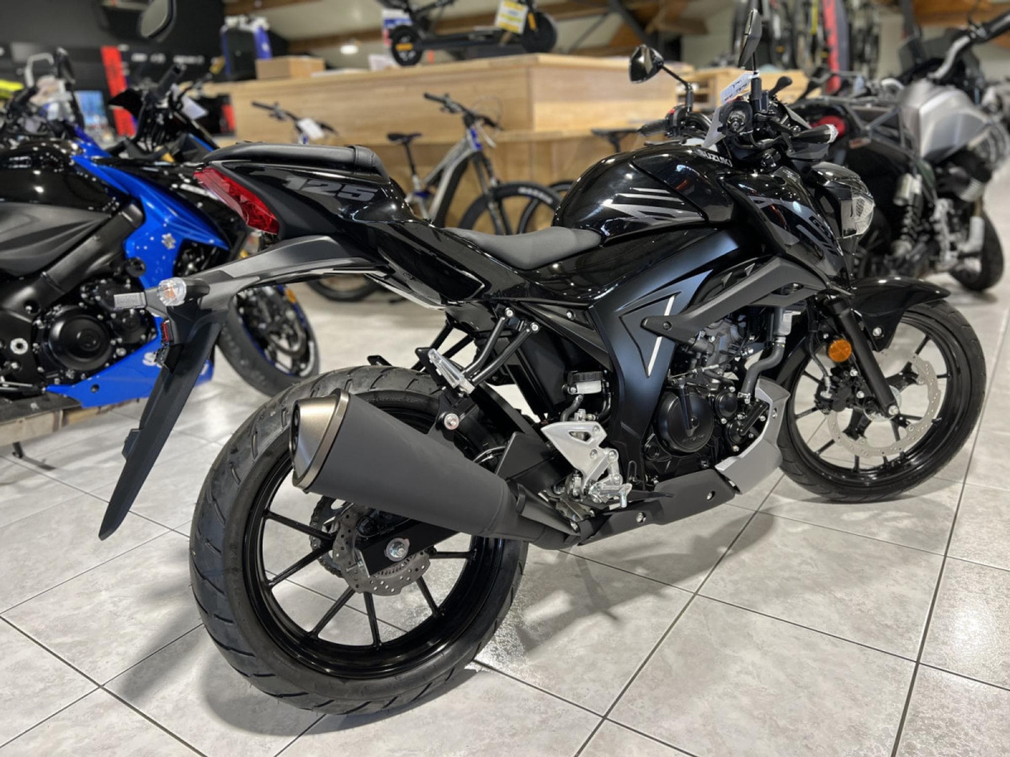 Suzuki GSX-S rabaissée 50 mm (2024) - Photo 3