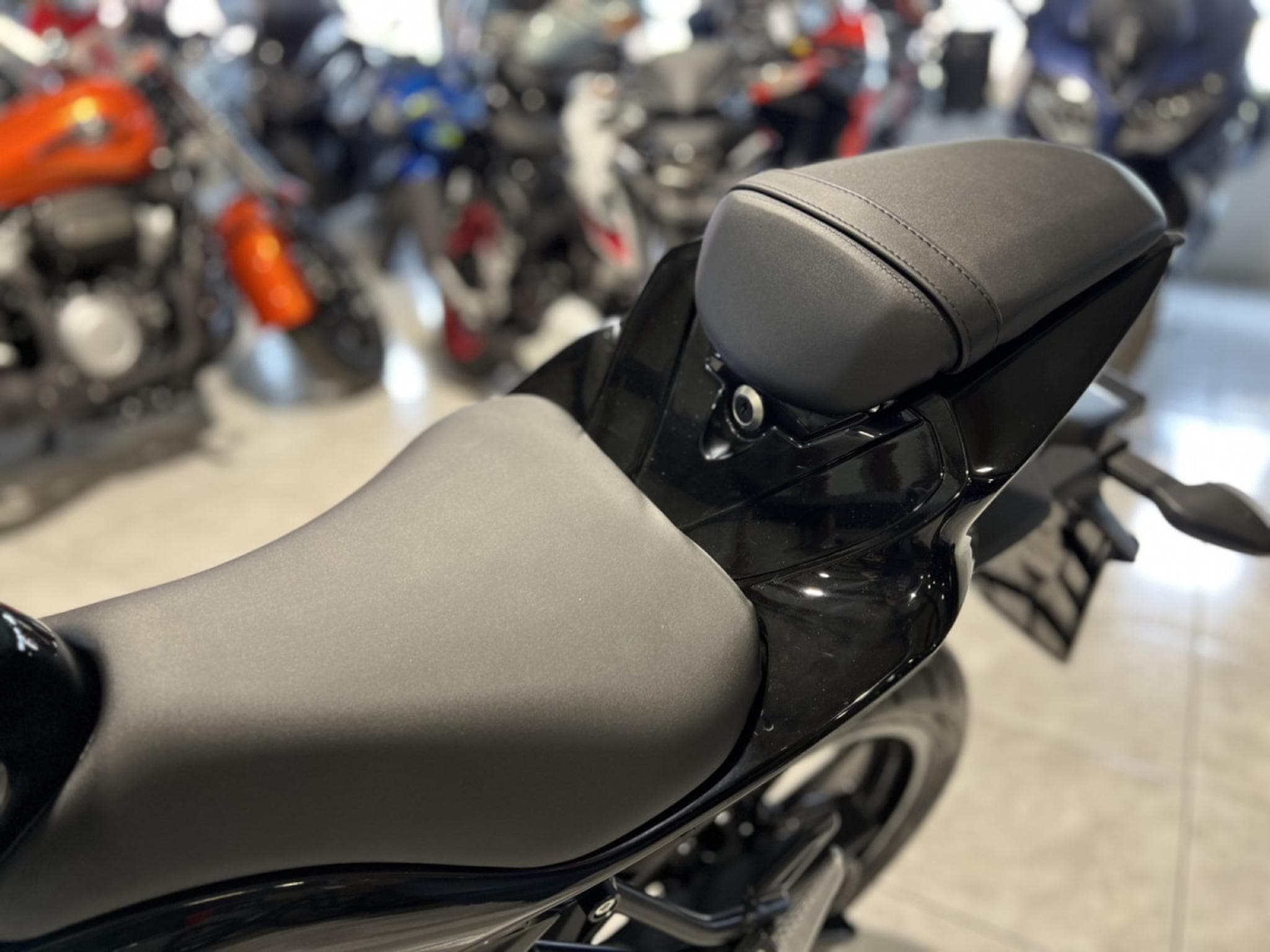 Suzuki GSX-S rabaissée 50 mm (2024) - Photo 5