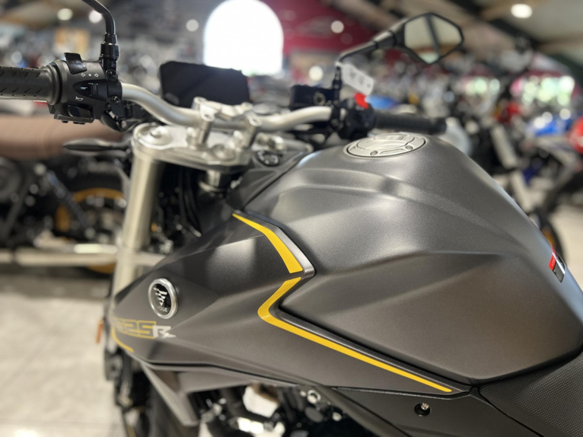 Voge 525 R GRIS (2023) - Photo 6