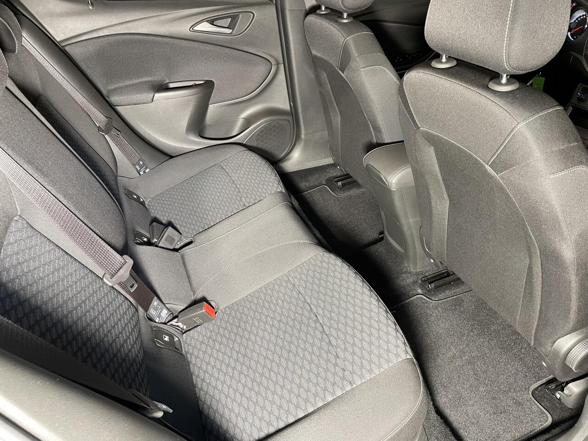 Opel Astra 1.0 TURBO 110 CV EDITION GPS (2020) - Photo 10