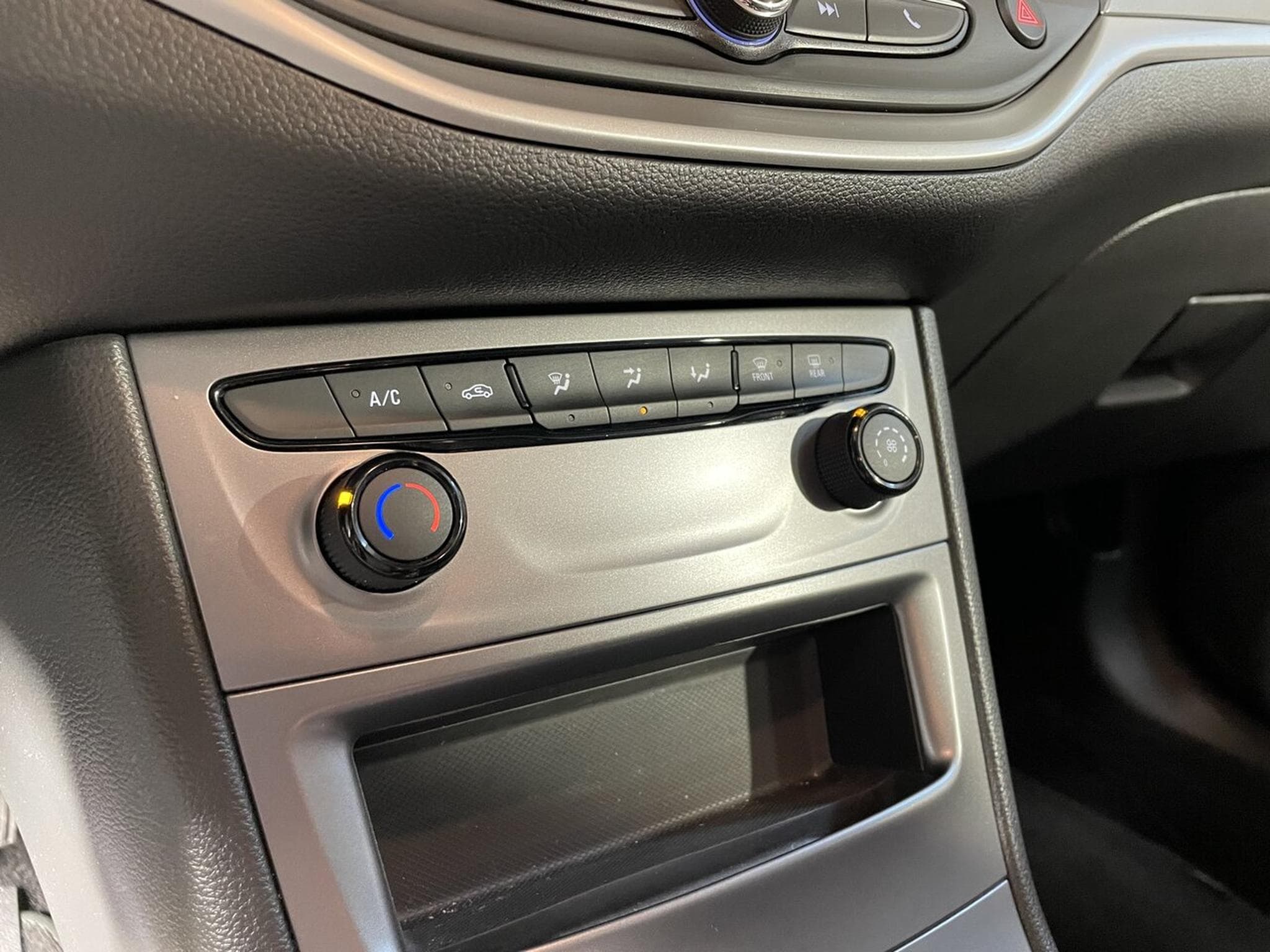 Opel Astra 1.0 TURBO 110 CV EDITION GPS (2020) - Photo 7