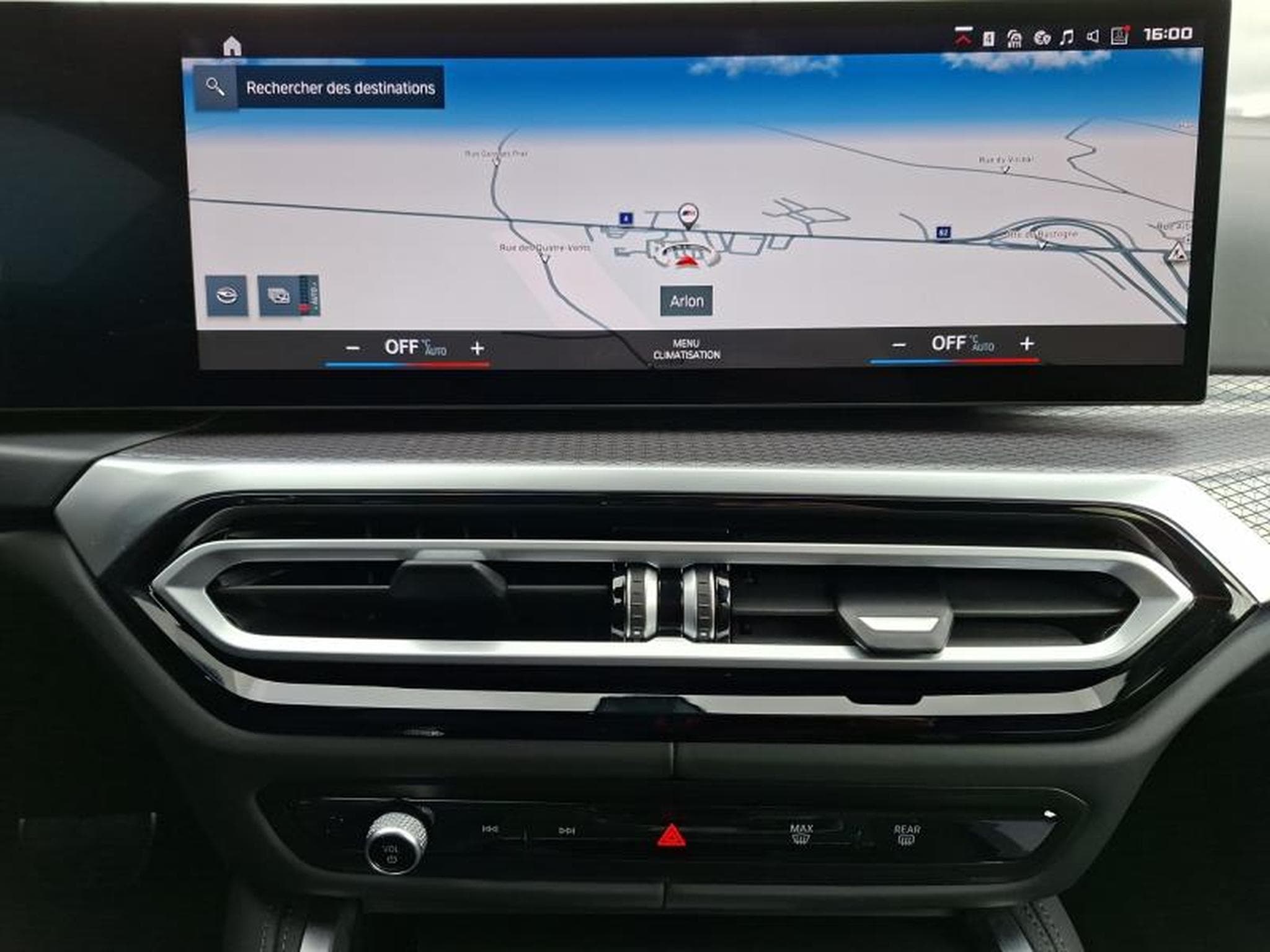 BMW M3 M3 Competition xDrive Touring (2024) - Photo 9