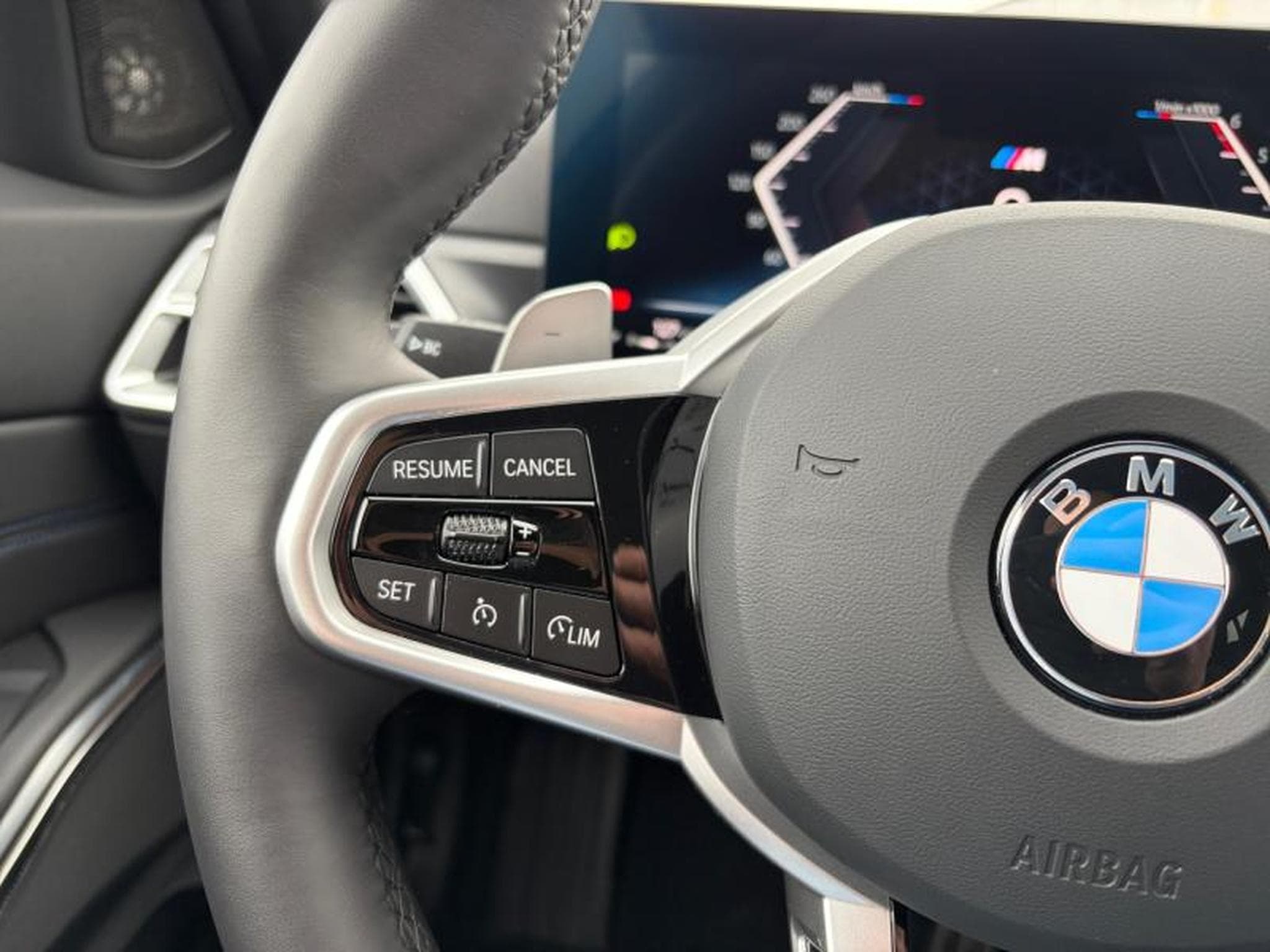 BMW 330 330d xDrive Touring Kit M Sport (2025) - Photo 12