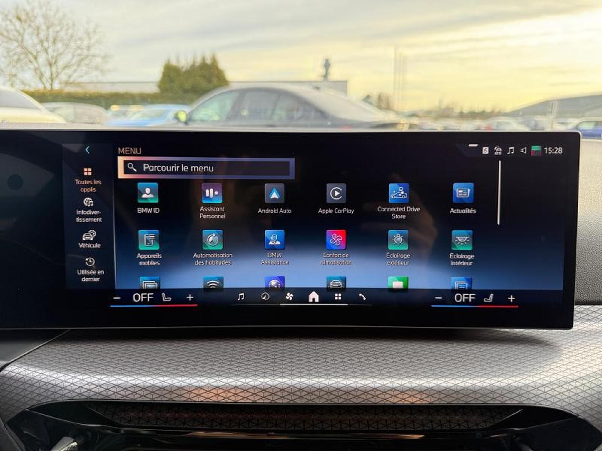 BMW 318 318i Touring Kit M Sport (2025) - Photo 15