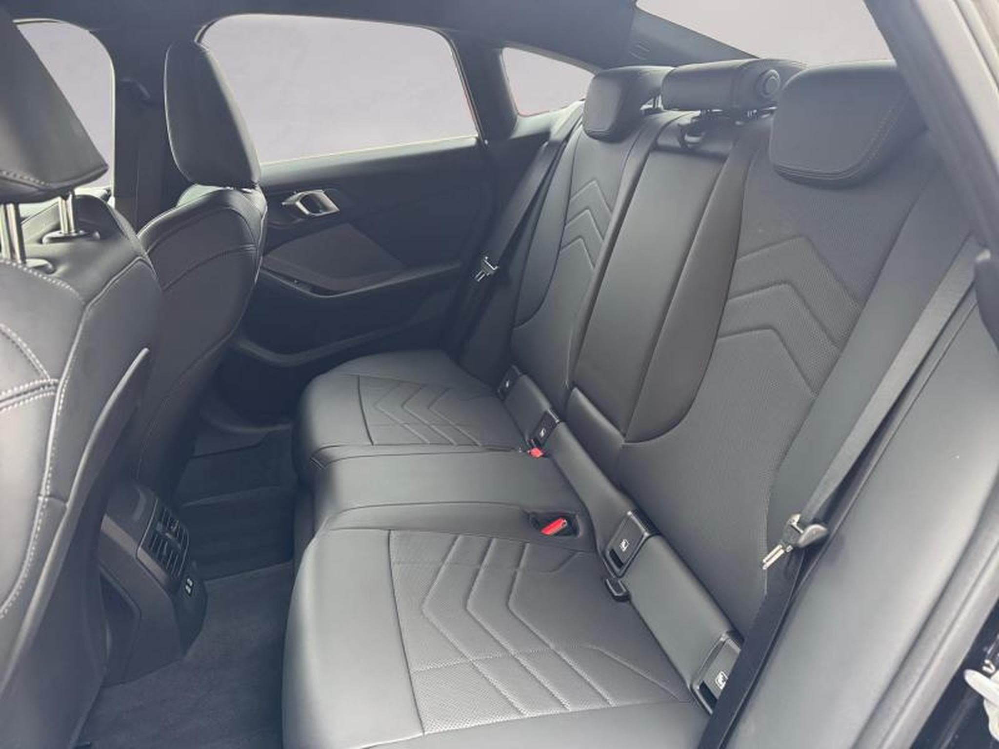 BMW 220 220d Gran Coupé Kit M Sport (2025) - Photo 12