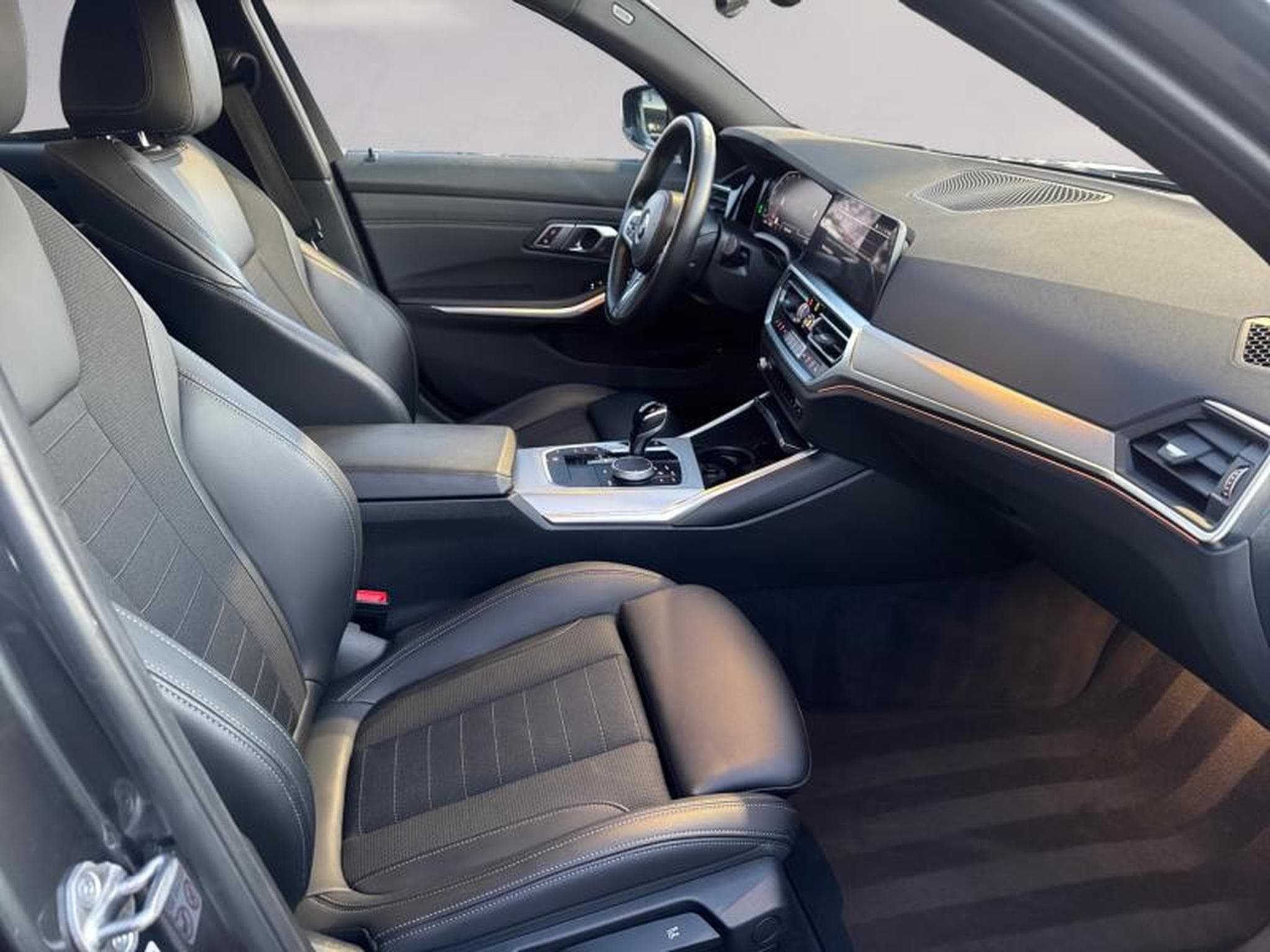 BMW 318 318i Berline (2021) - Photo 11