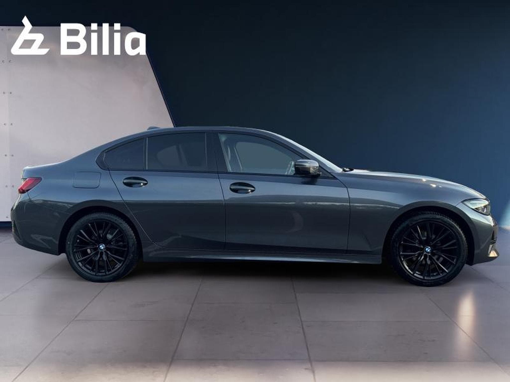 BMW 318 318i Berline (2021) - Photo 3