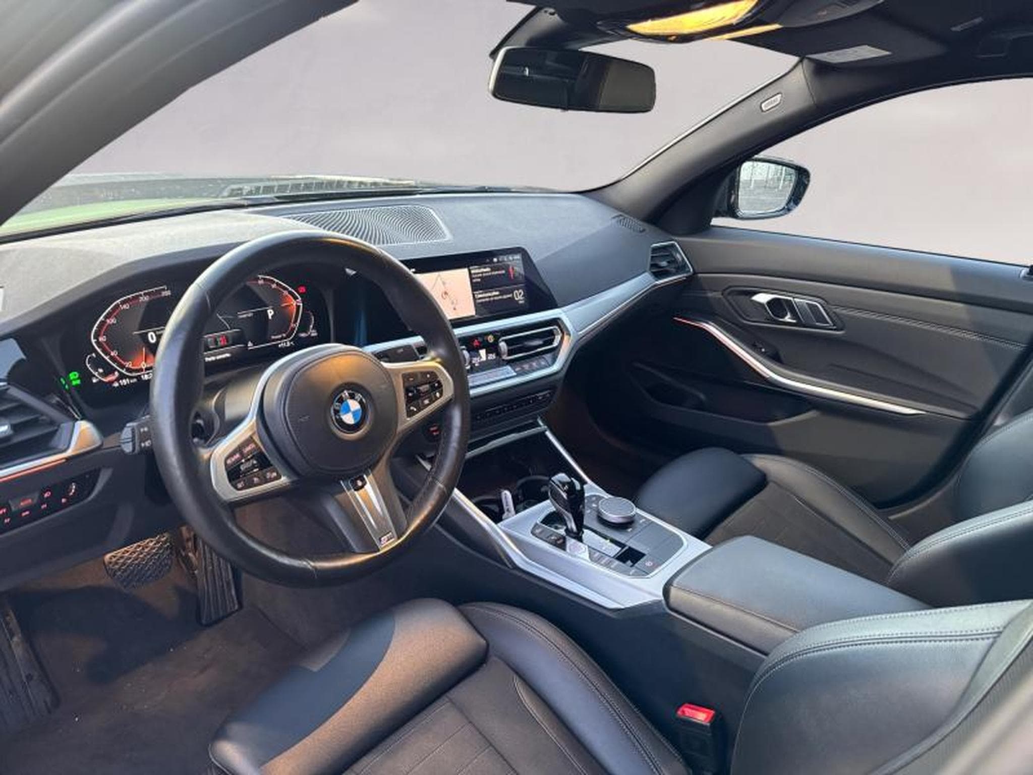 BMW 318 318i Berline (2021) - Photo 6