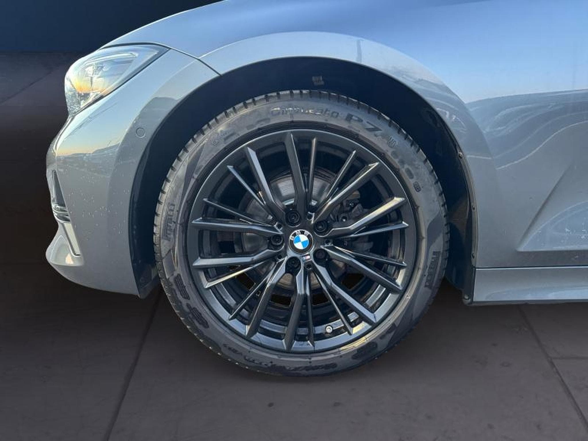 BMW 318 318i Berline (2021) - Photo 8