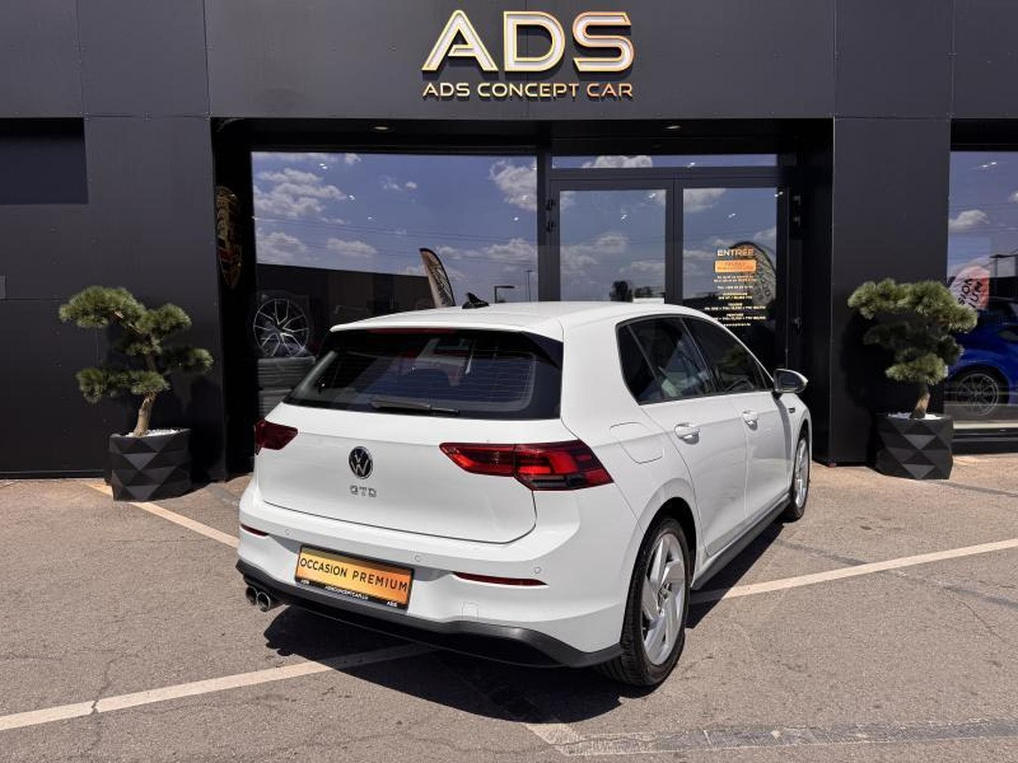 VW Golf VIII GTD 2.0 TDI SCR 200CV (2023) - Photo 4