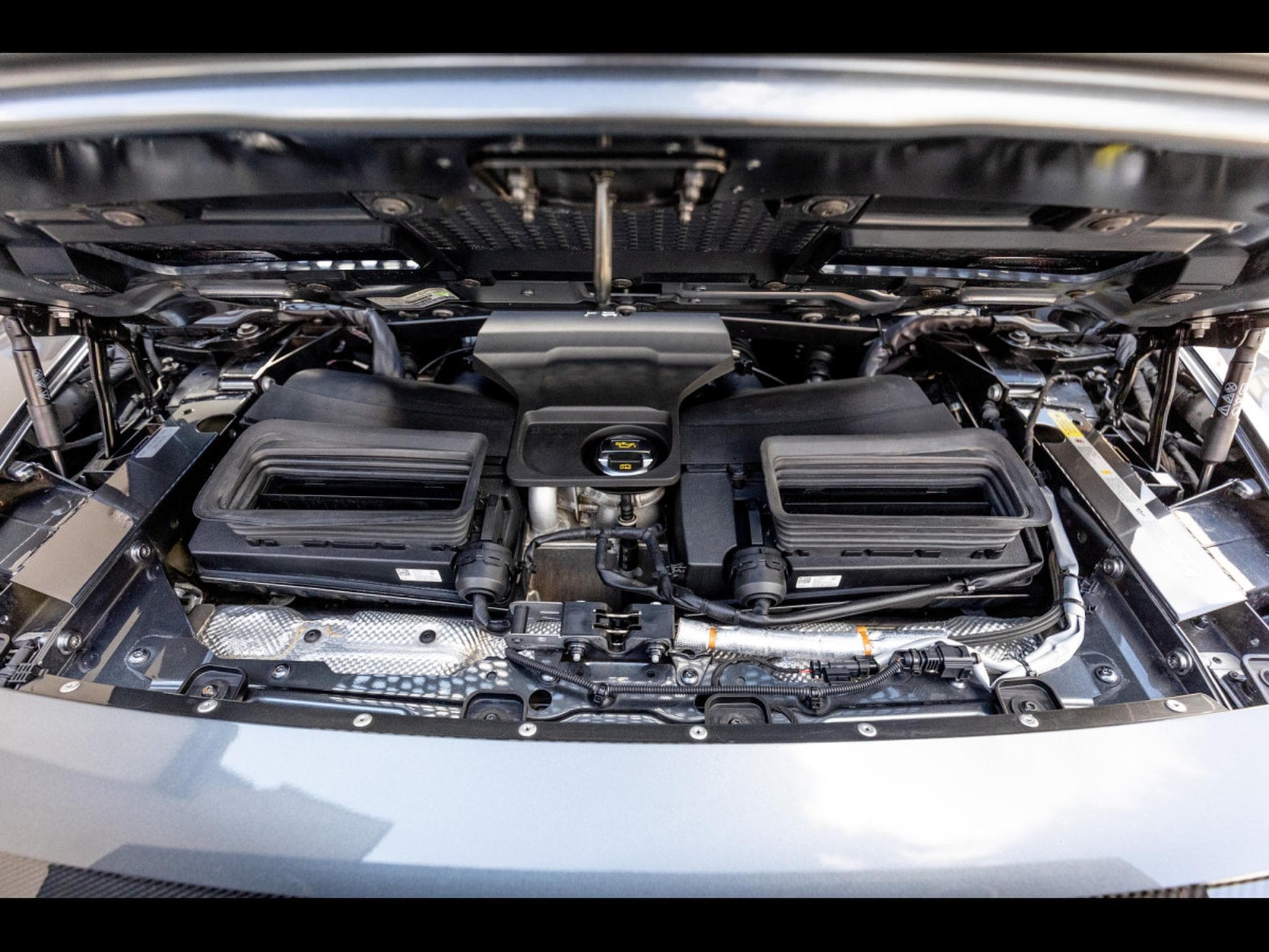 Audi R8 SPYDER V10 PERFORMANCE 5.2 FSI QUATTRO S-TRONIC – PACK KARHU (2022) - Foto 24