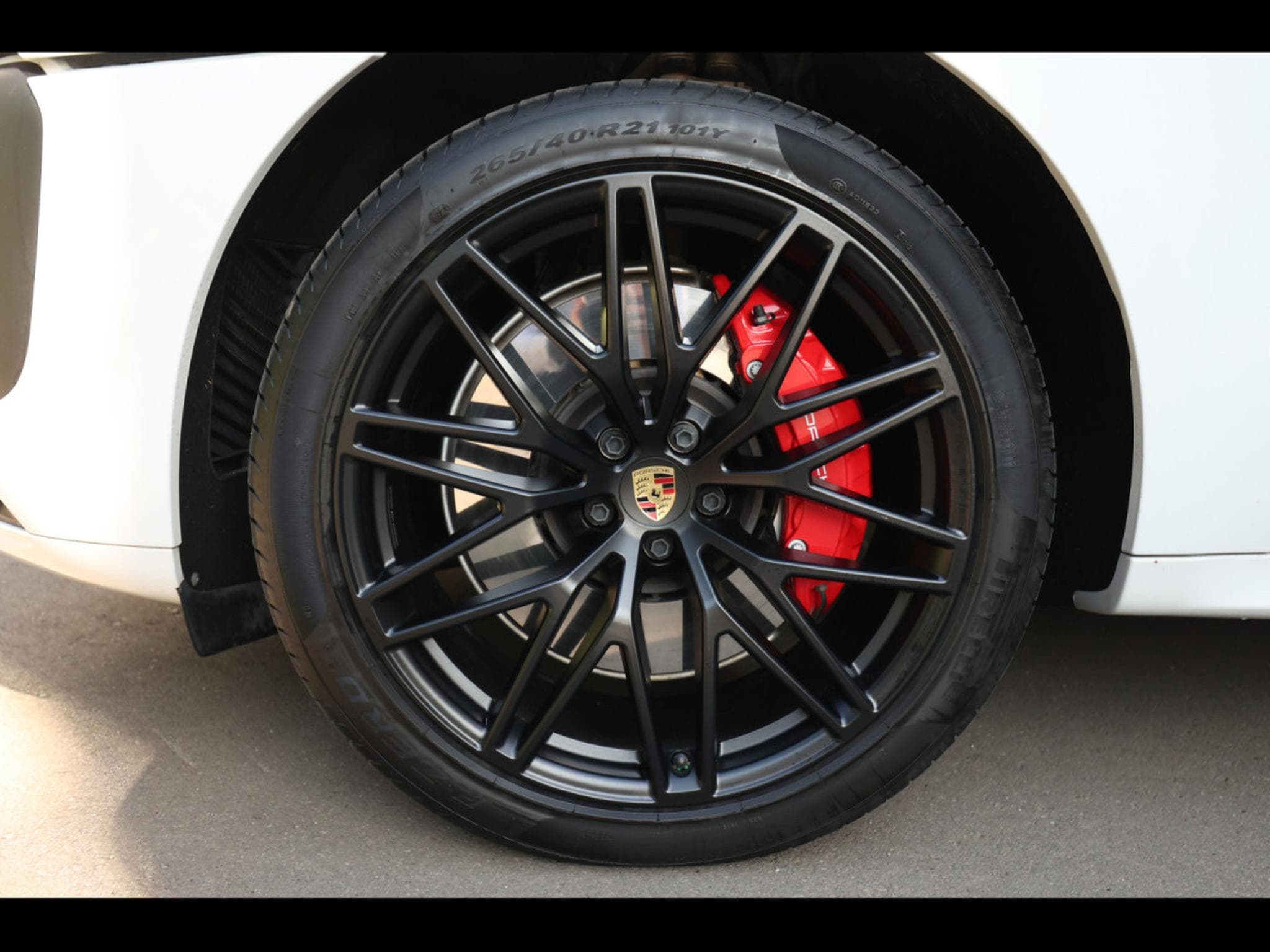 Porsche Macan III GTS PDK – CARRARA WHITE METALLIC (2024) - Foto 8