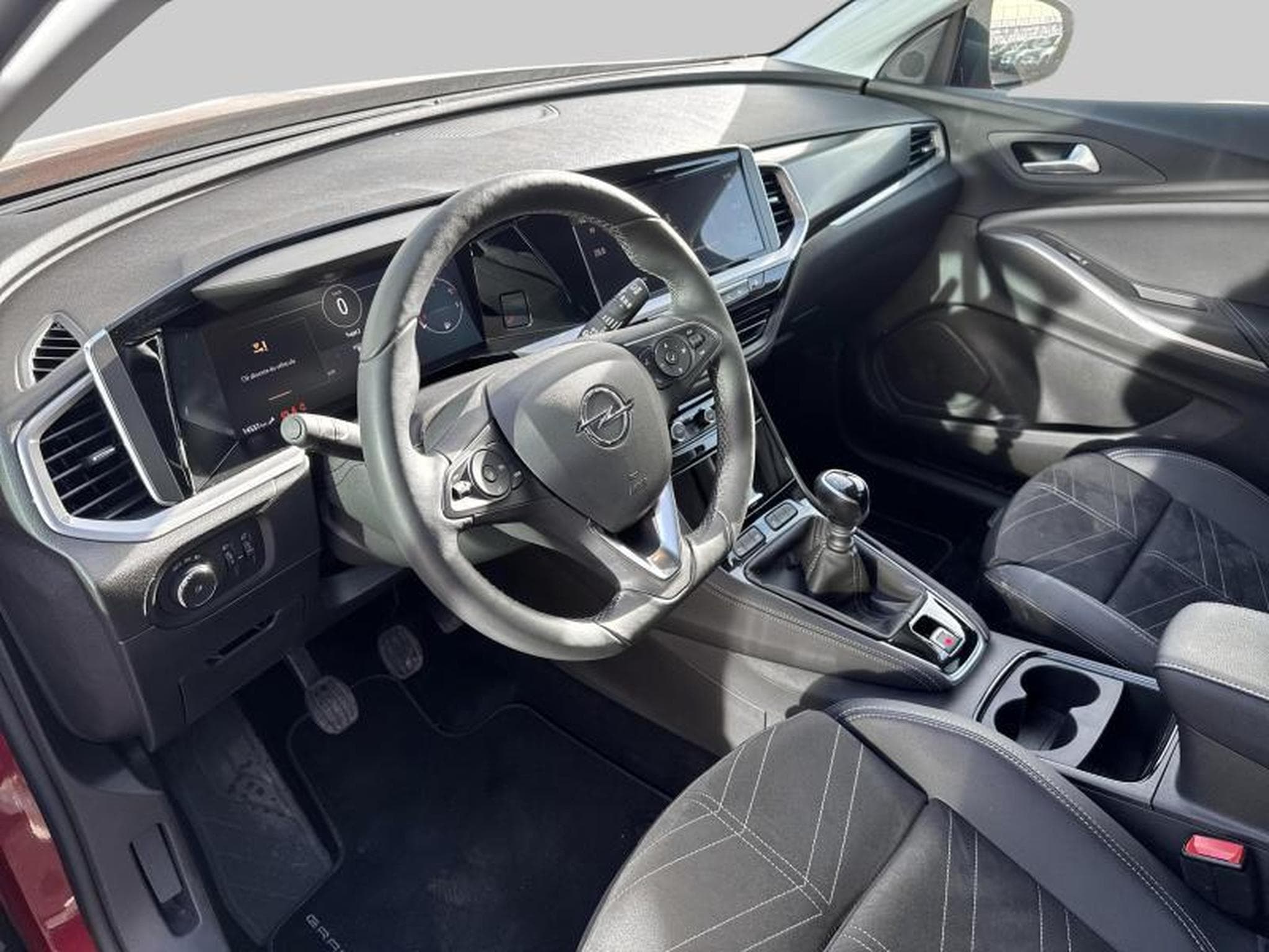 Opel Grandland GS Line (2022) - Photo 10