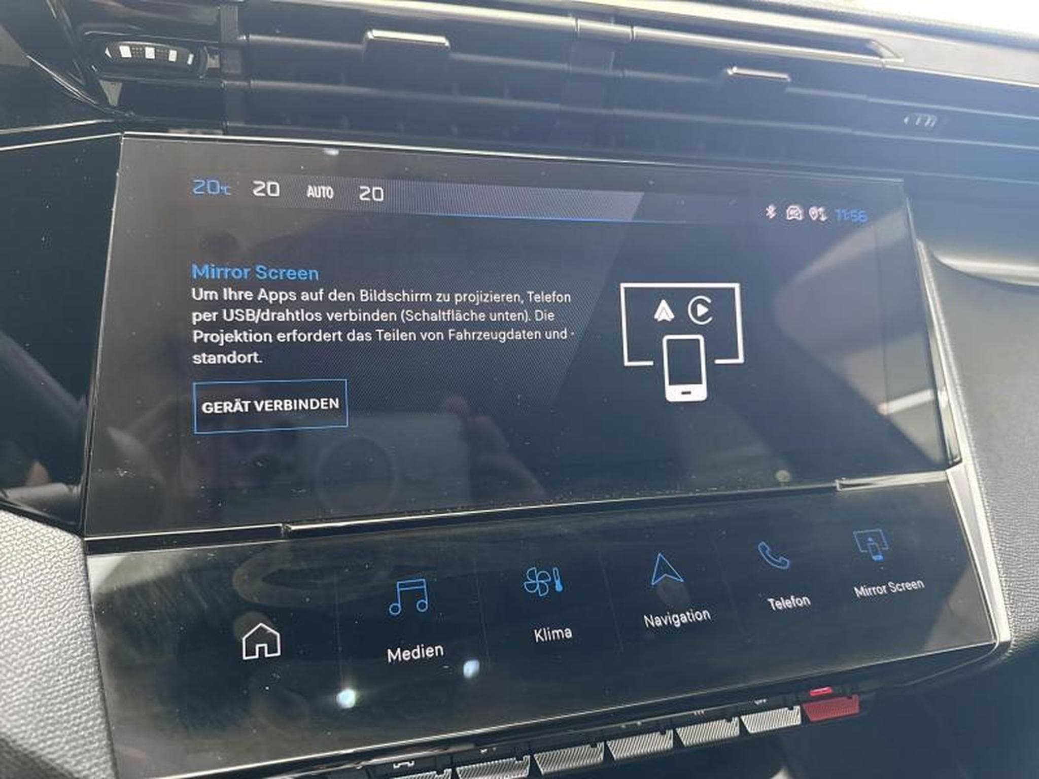 Peugeot 308 GT Hybride (2024) - Photo 13