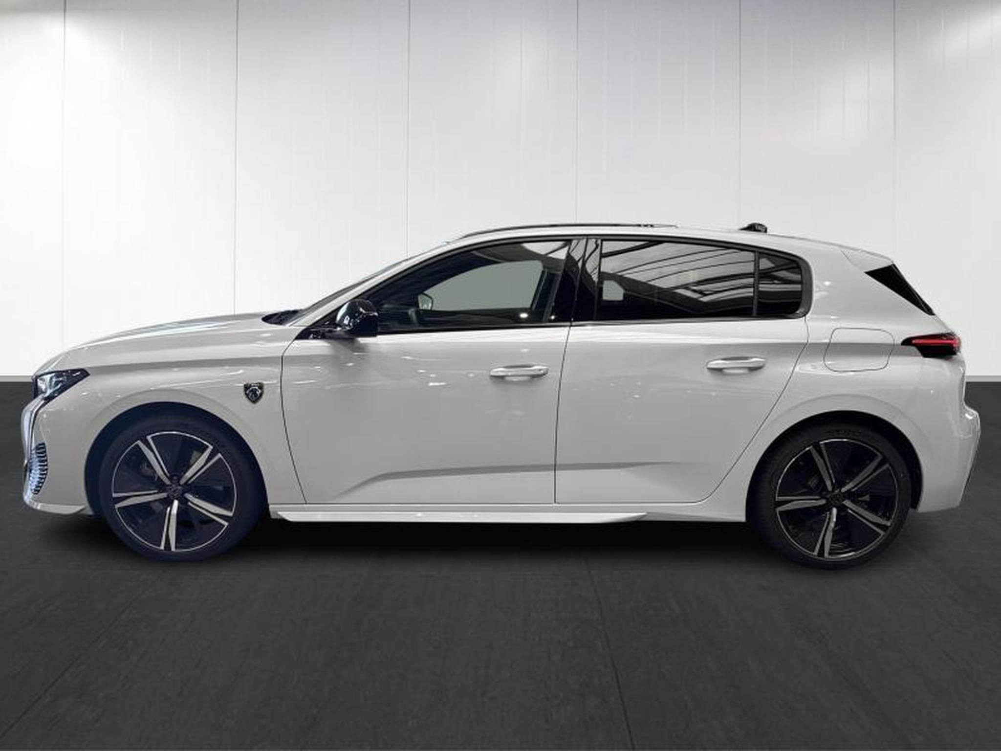 Peugeot 308 GT Hybride (2024) - Photo 2